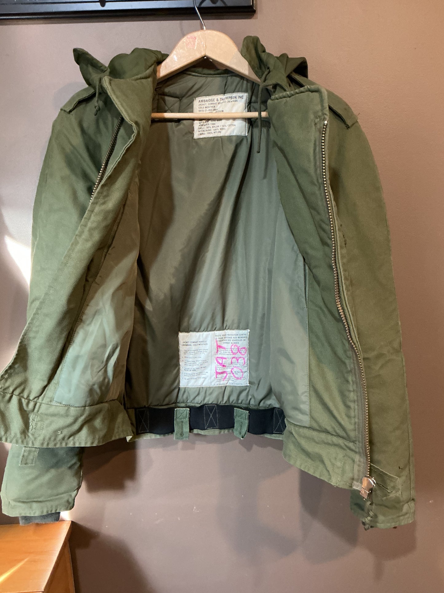 Vintage Canadian Army Cold Weather Vehicle Crew Jacket Medium/Long