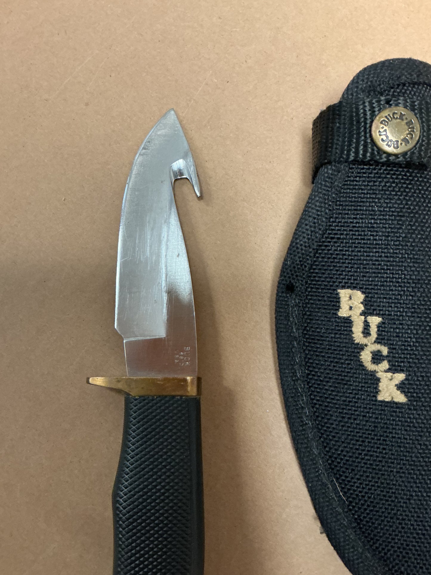 691 Buck  Knife with gut Hook and Sheath USA