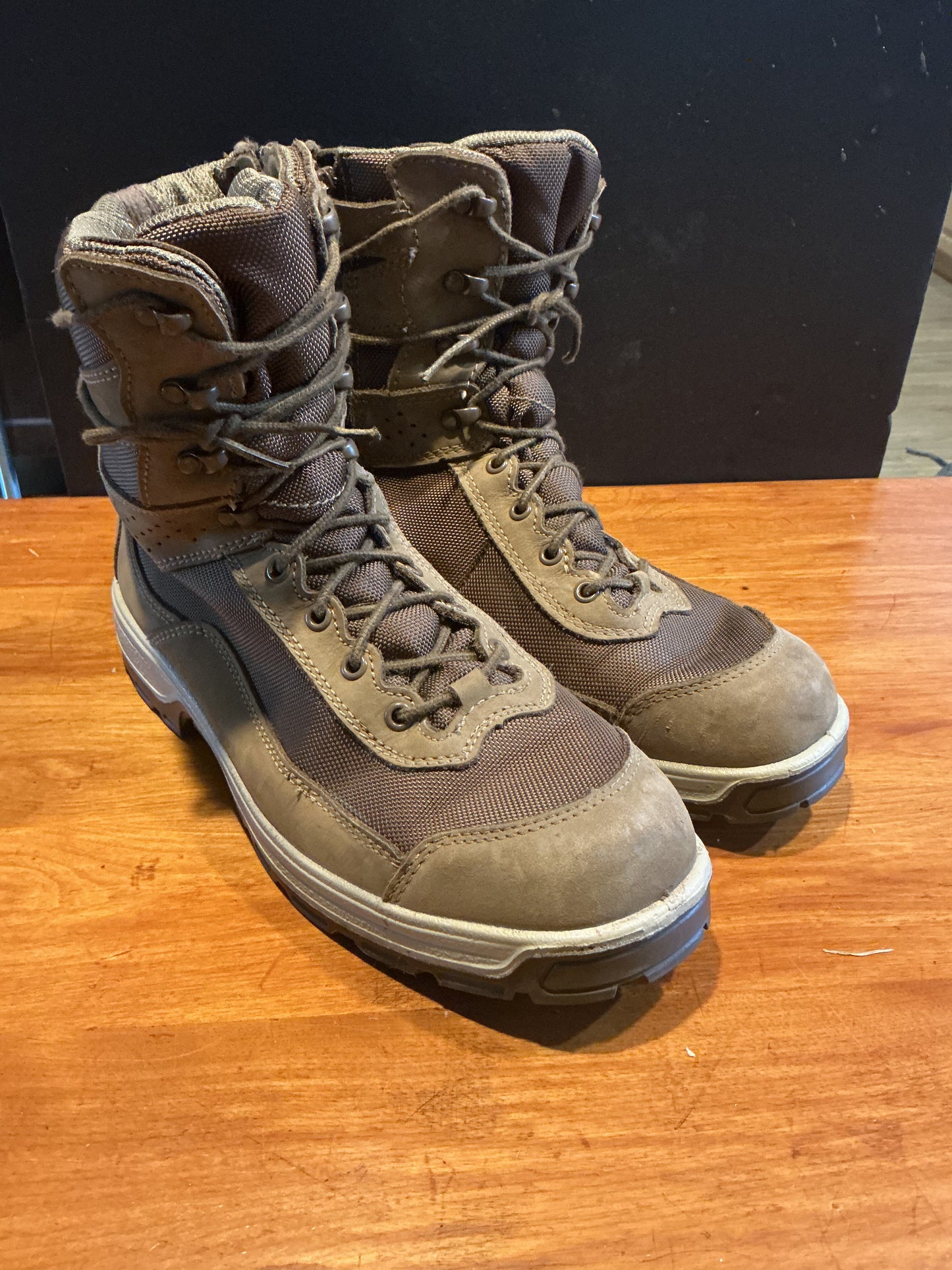 Vintage Canadian Forces Zippered Royer Boots 11.5