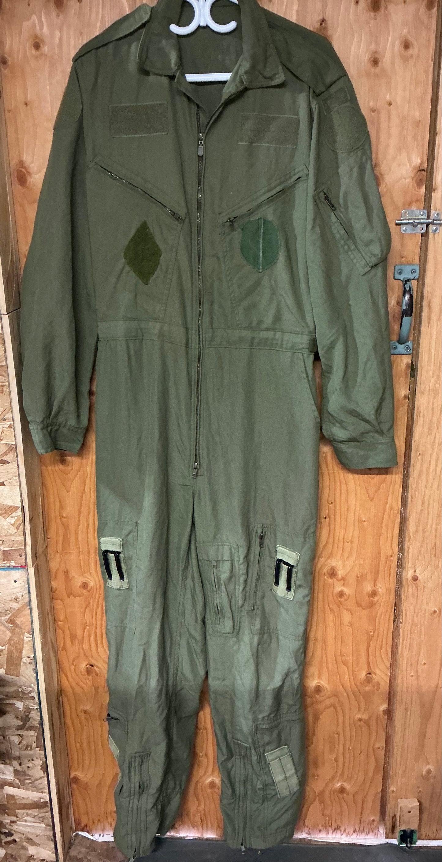 Canadian Forces Flight Suit 70/42 or Medium regular