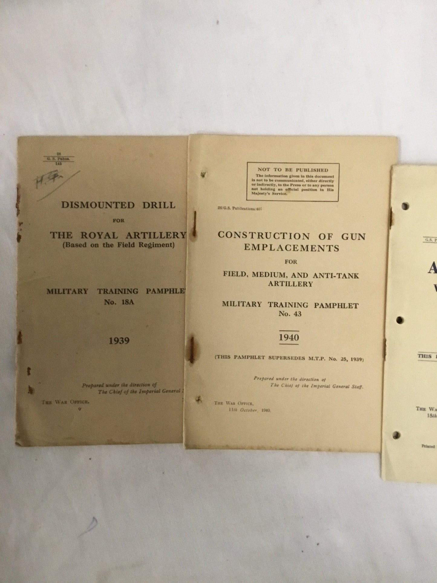 Lot of 4 WW11 Artillery Training Pamphlets 1939, 40,41, 42