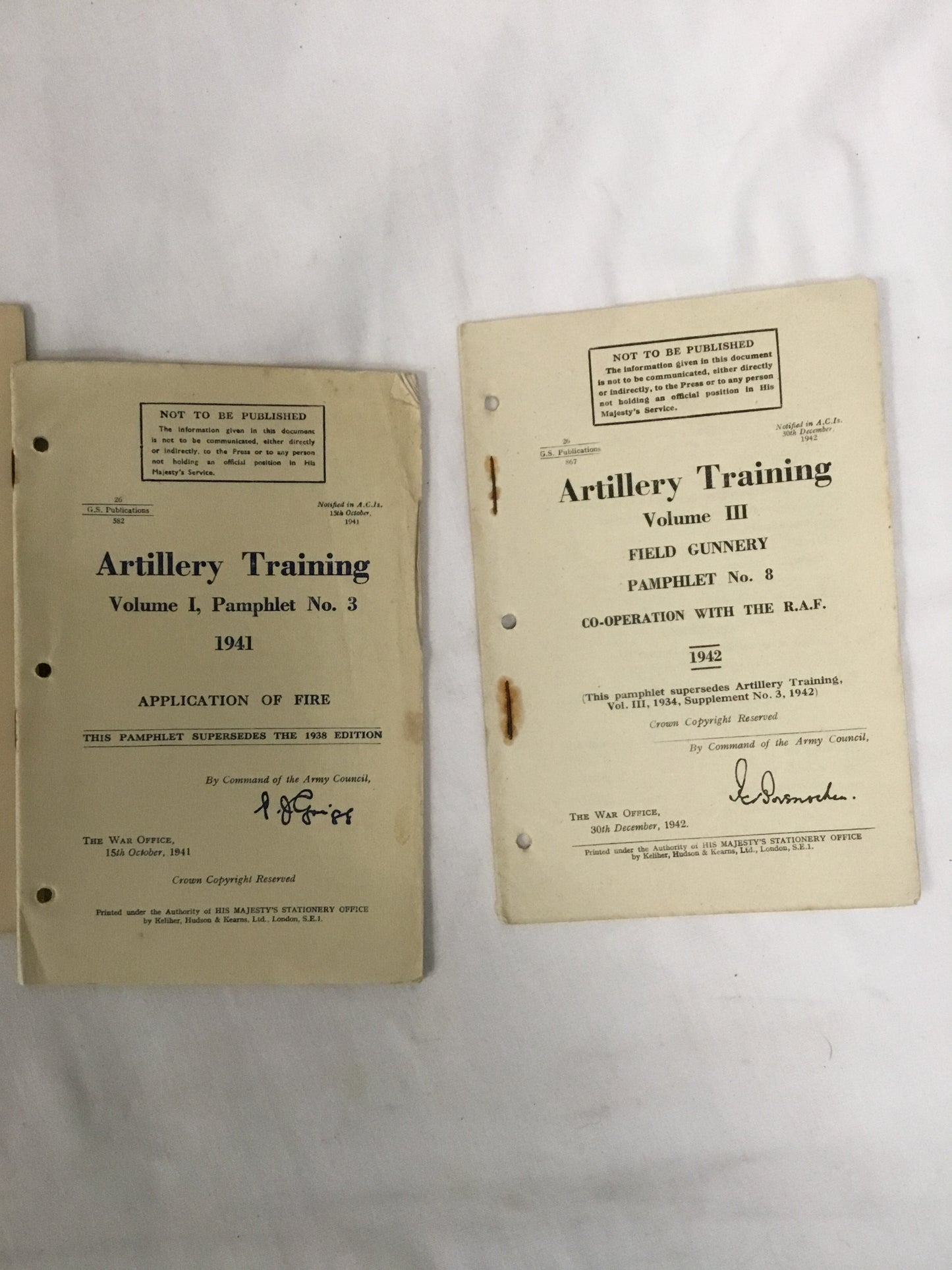 Lot of 4 WW11 Artillery Training Pamphlets 1939, 40,41, 42