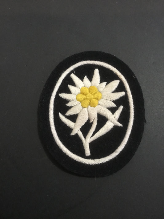 WWII German Elite Mountain Troops Edelweiss Sleeve Insignia Replica