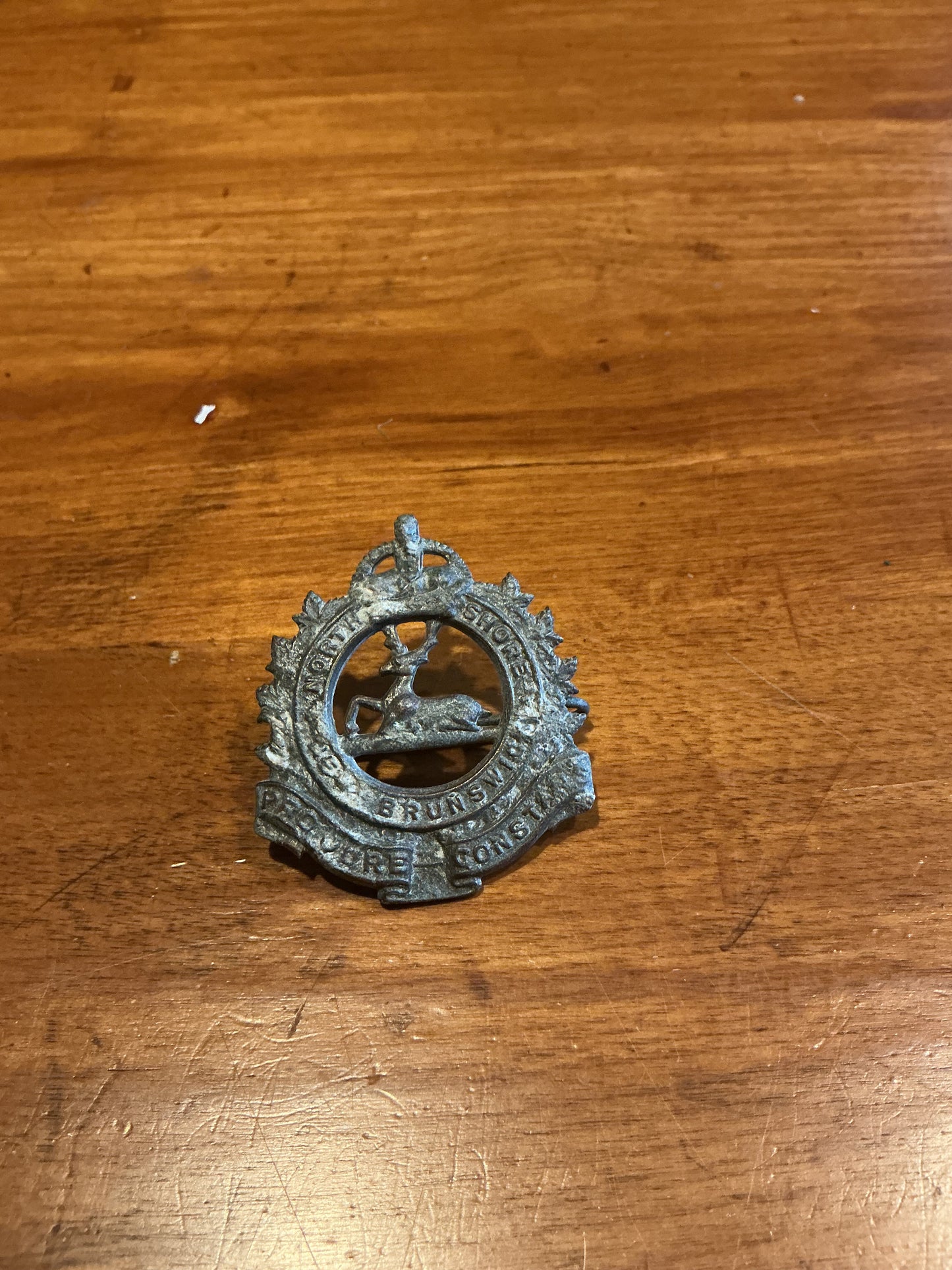 North Shore (New Brunswick) Regiment 5th Canadian Division Cap Badge .