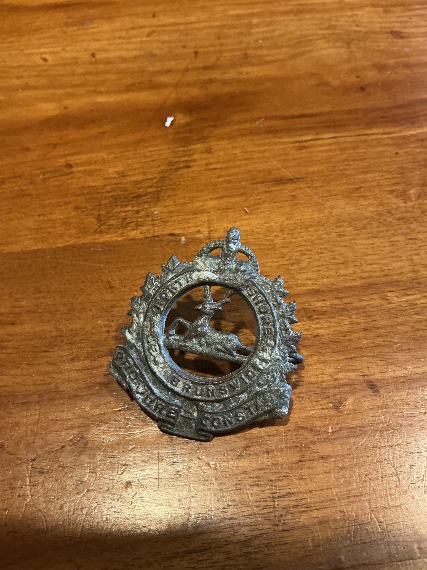 North Shore (New Brunswick) Regiment 5th Canadian Division Cap Badge .