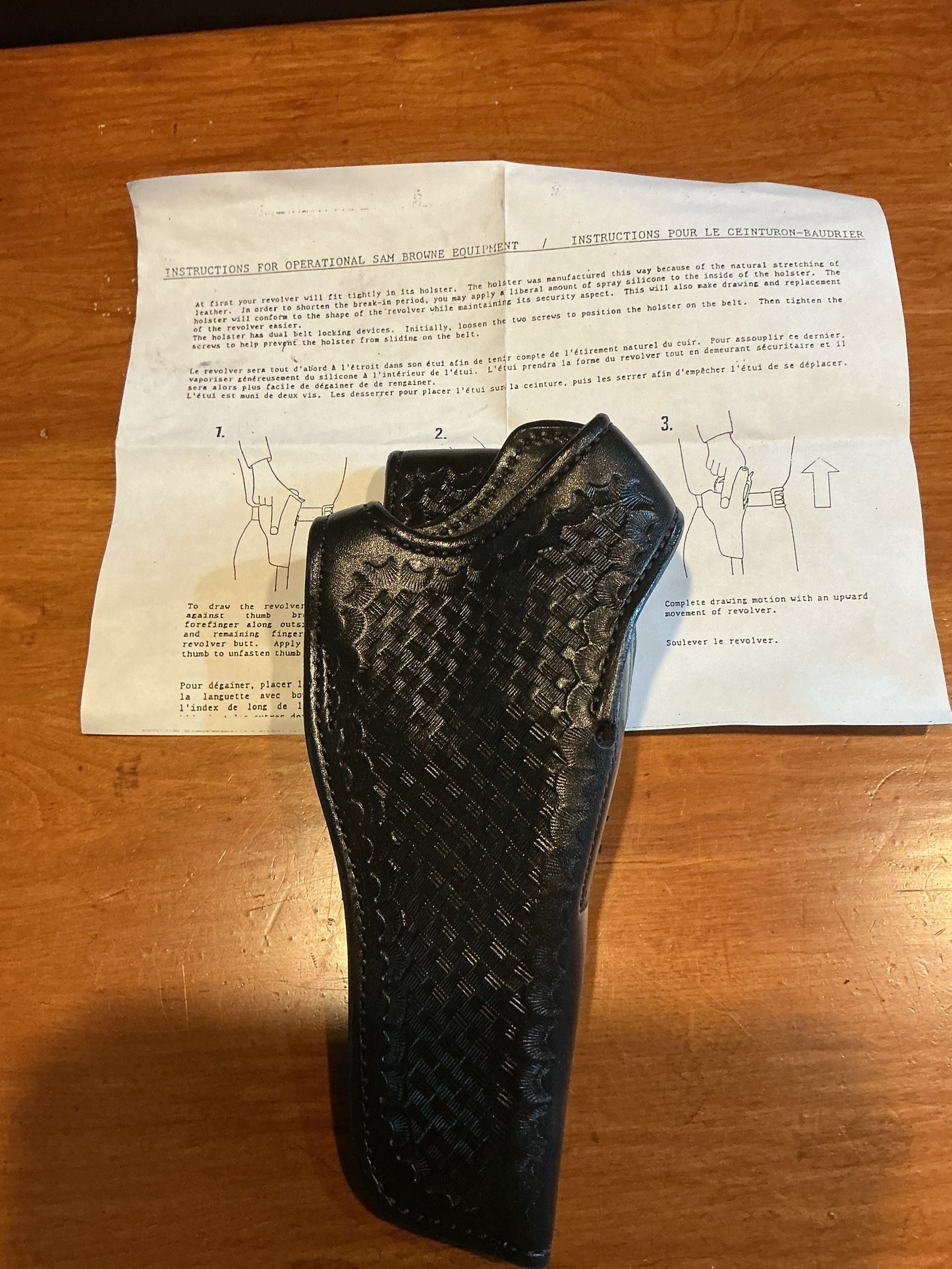 New NOS Basket Weave Leather Sam Brown Revolver Holster