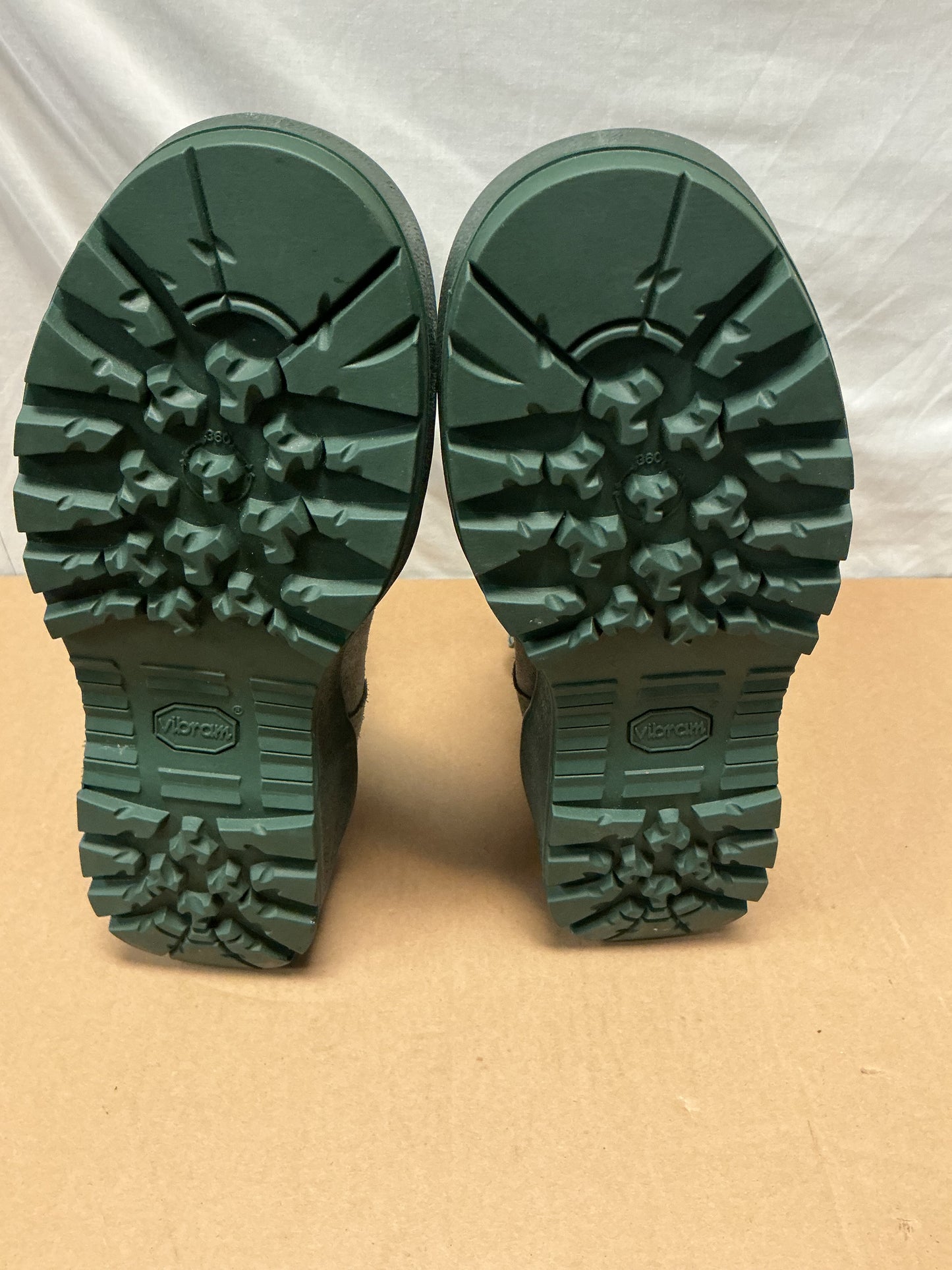 Wellco Air Force Combat Boots, Sage Green, Gore-tex, Vibram Sole,Size 9.5 wide