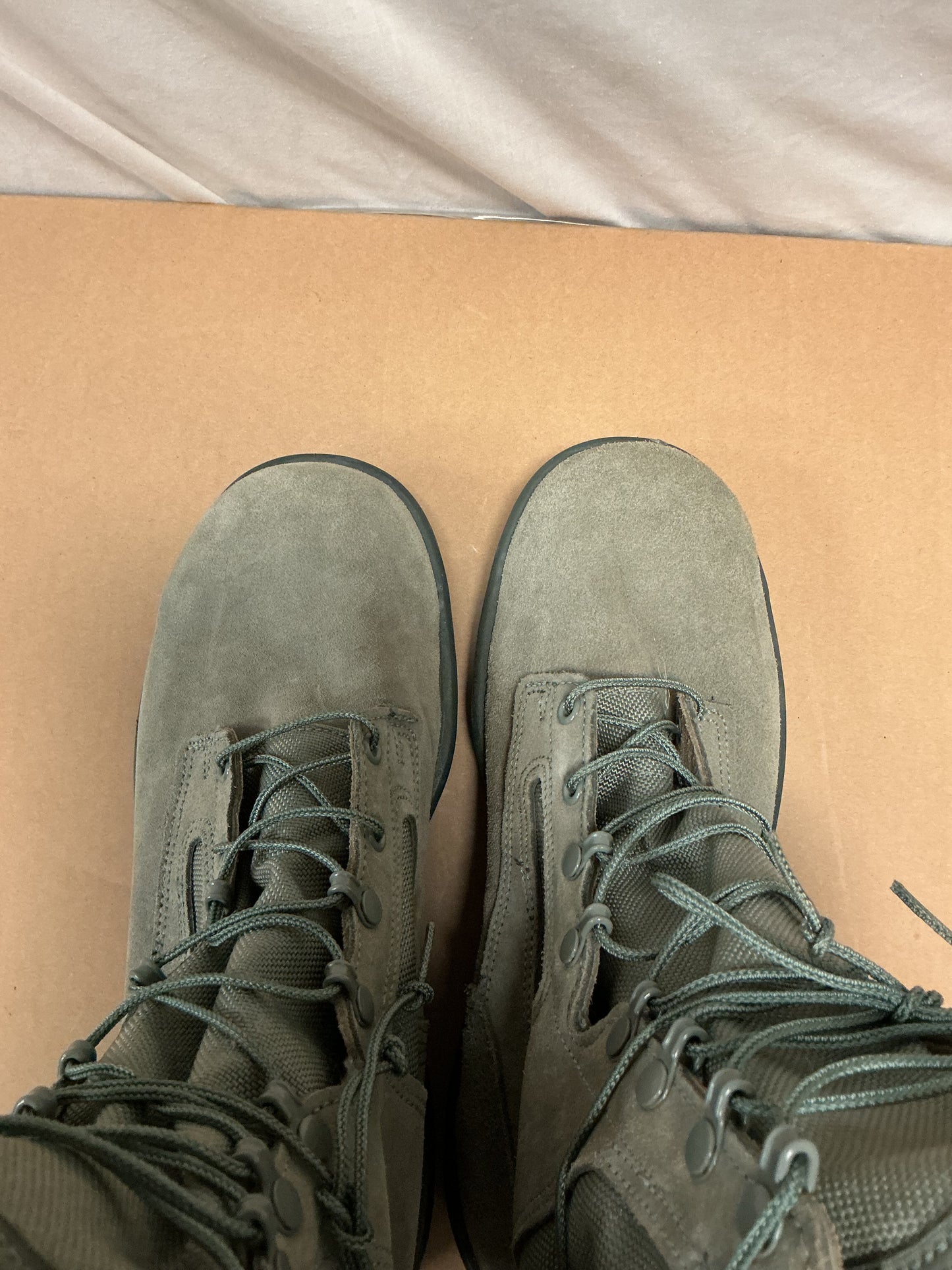 Wellco Air Force Combat Boots, Sage Green, Gore-tex, Vibram Sole,Size 9.5 wide