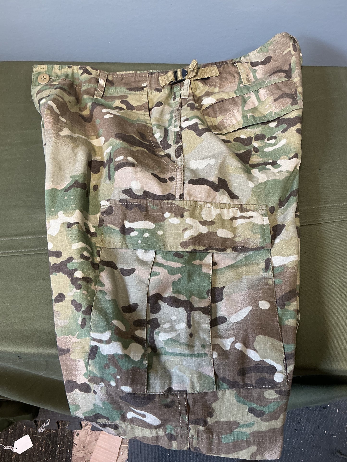 U.S. Military  Multicam  Pattern Hot Weather Shorts Medium