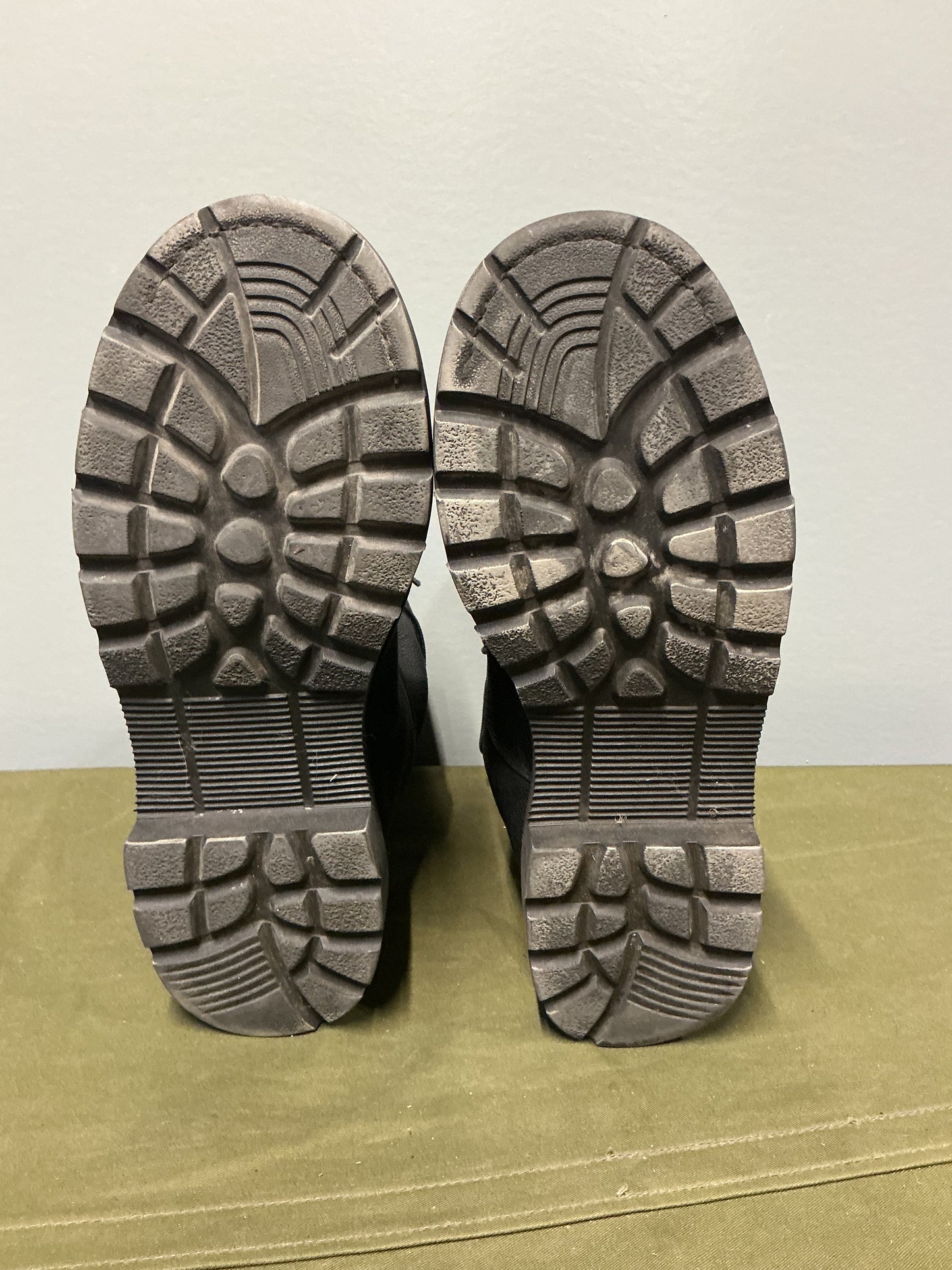 Cold Weather Safety Boots Size 11.5 Terra Canadian