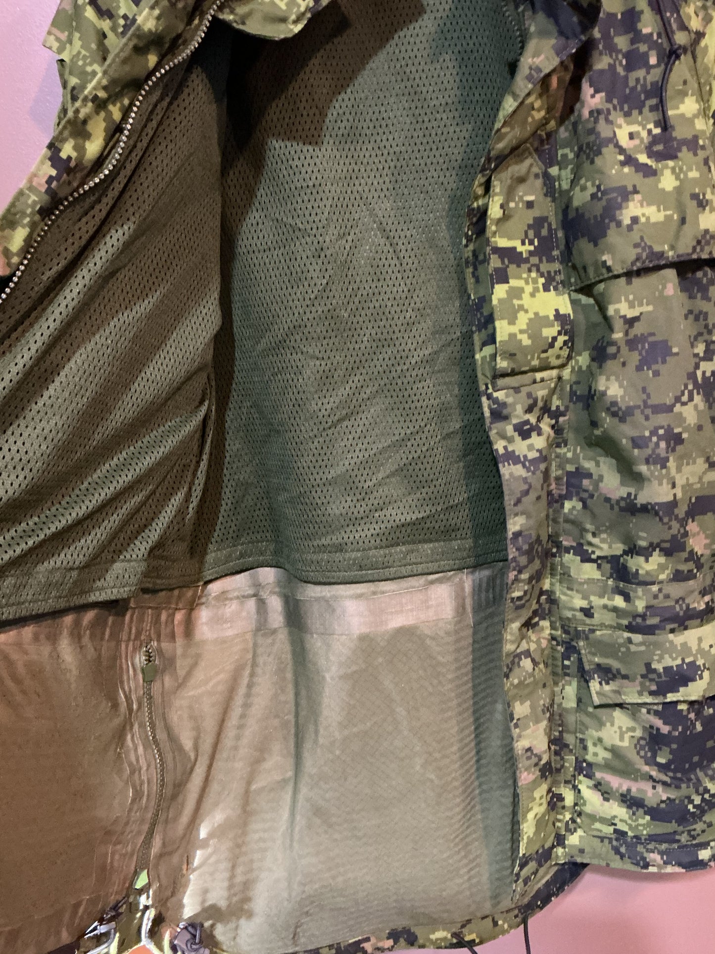 Canadian Forces CADPAT Wet Weather Jacket Size Small