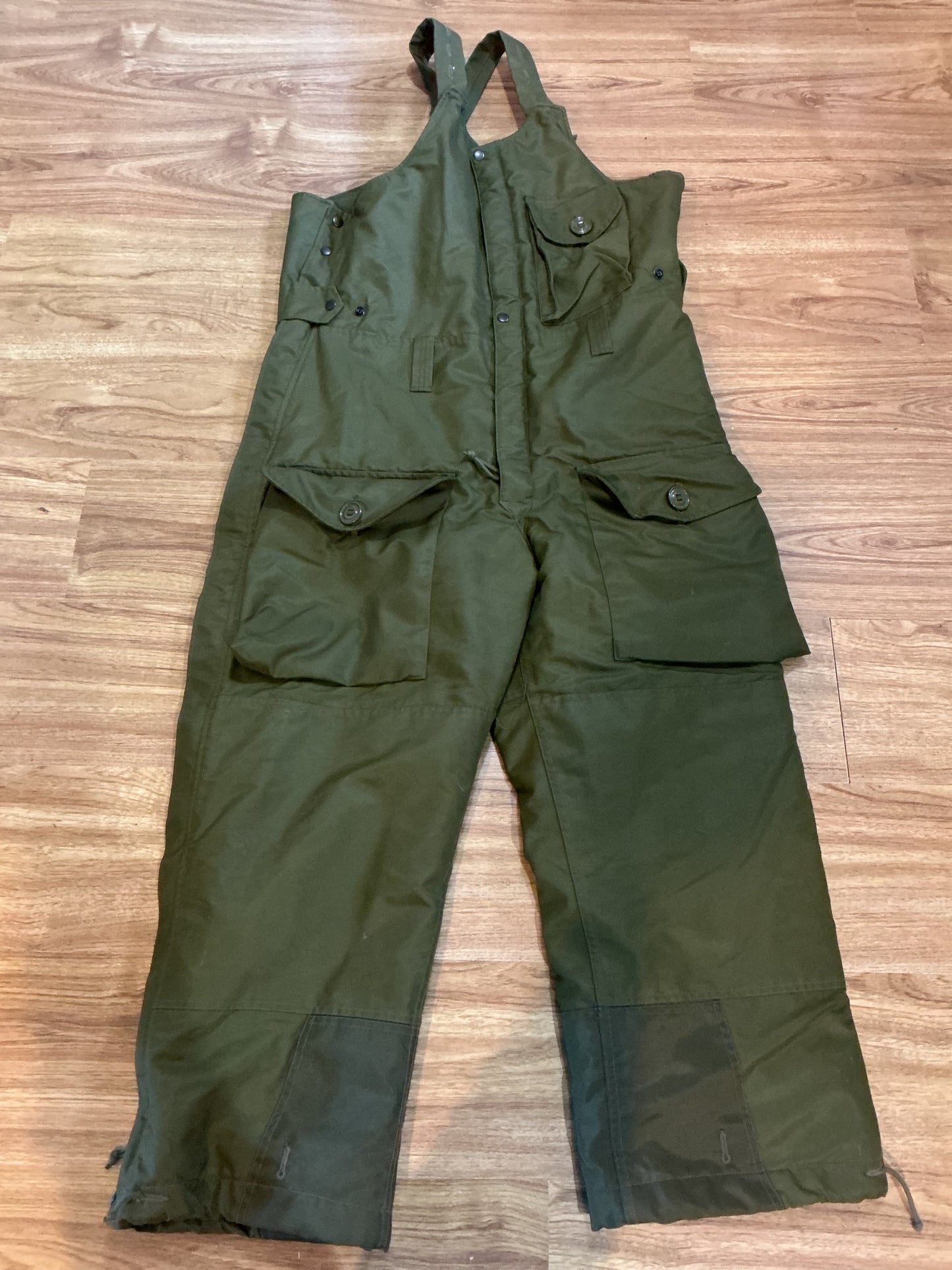 Canadian Army Combat Cold Weather Overalls Size Medium regular