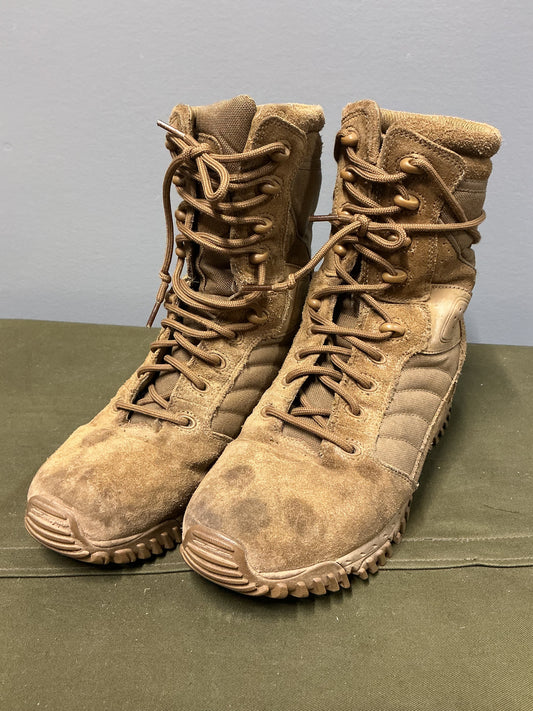Lightweight Military Altama Boots Size 11 W.U.S. 9 hole , shows some wear .