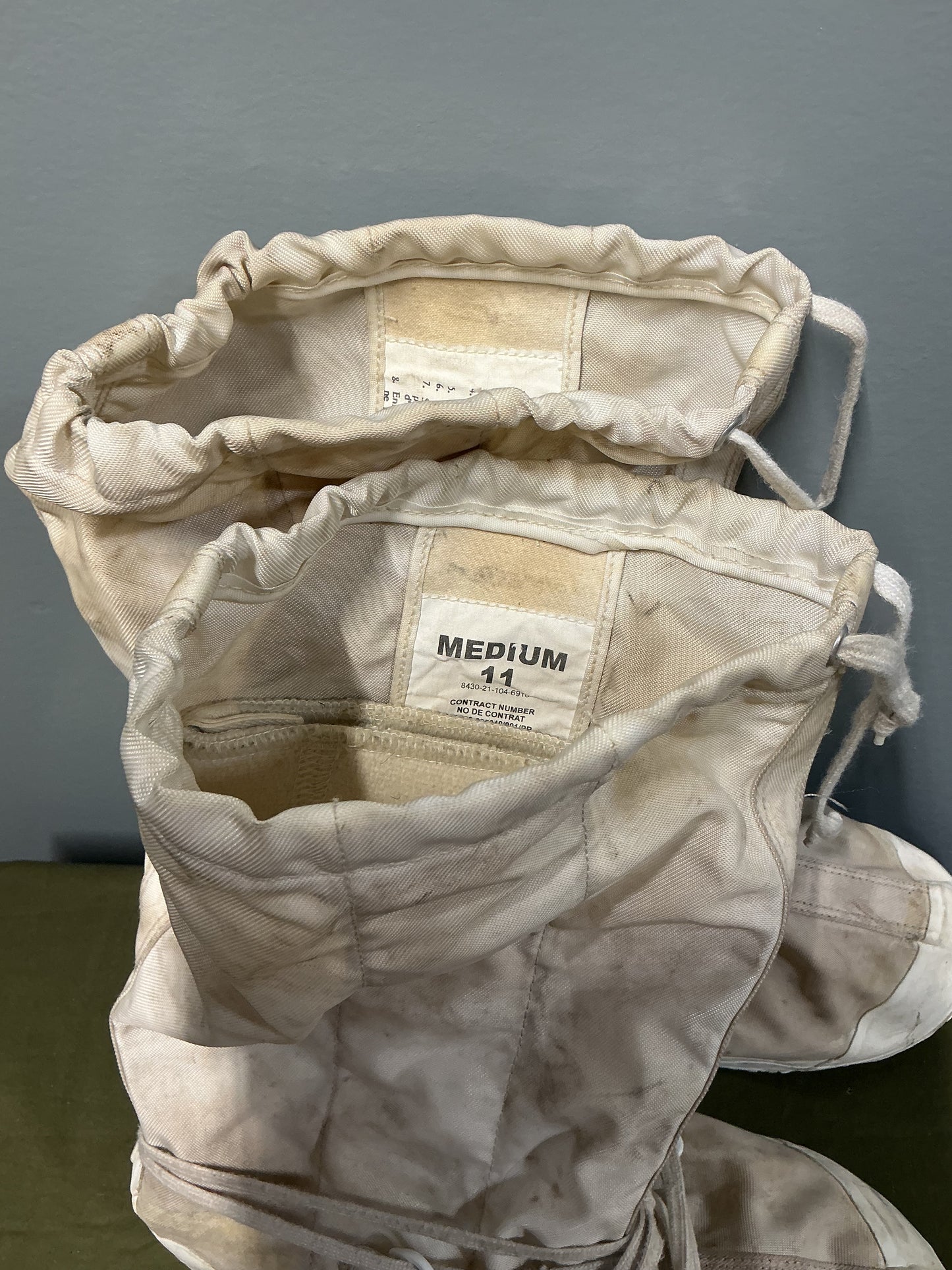 Canadian Military Winter Mucklucks and Liners Size 11