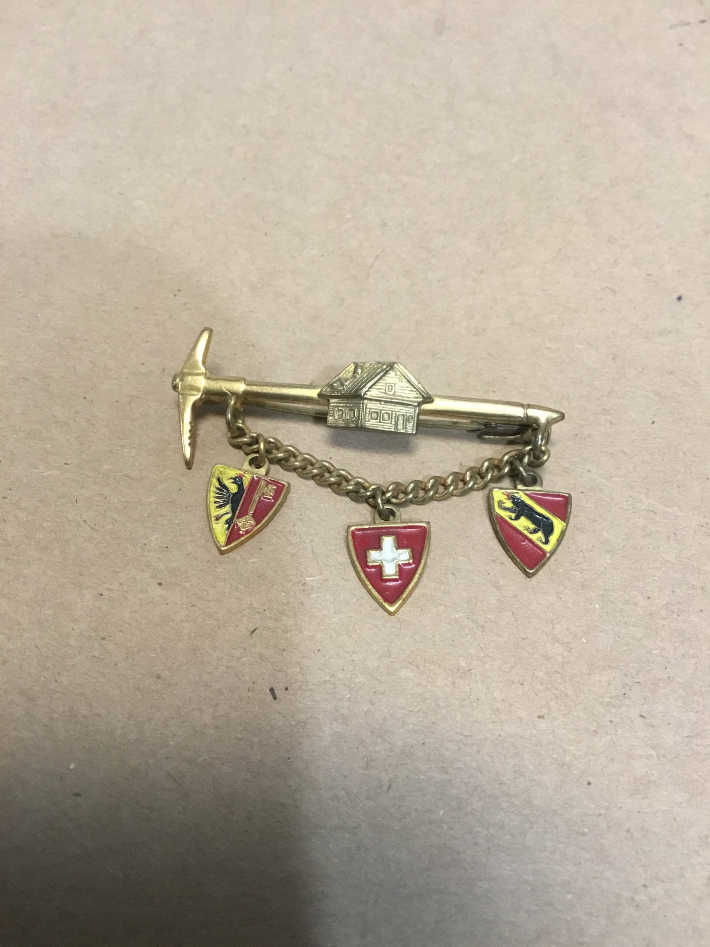 Switzerland Pin/ Pendant