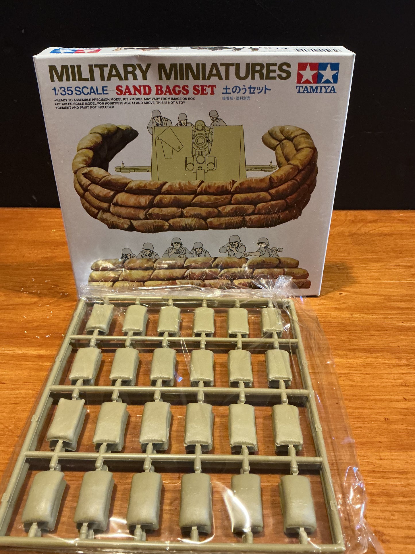 Vintage Military Miniatures 1/35 Scale Sand Bag Set