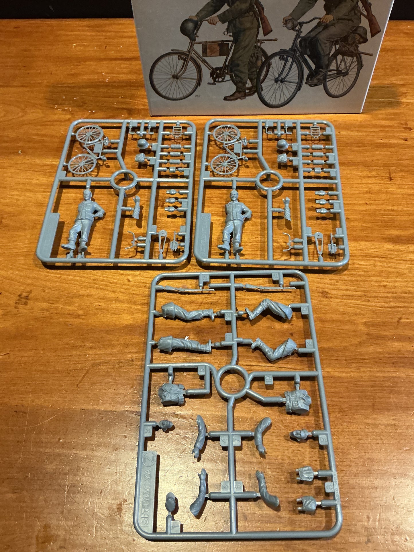Vintage  Tamiya 1/35 German Soldiers w/ Bicycles