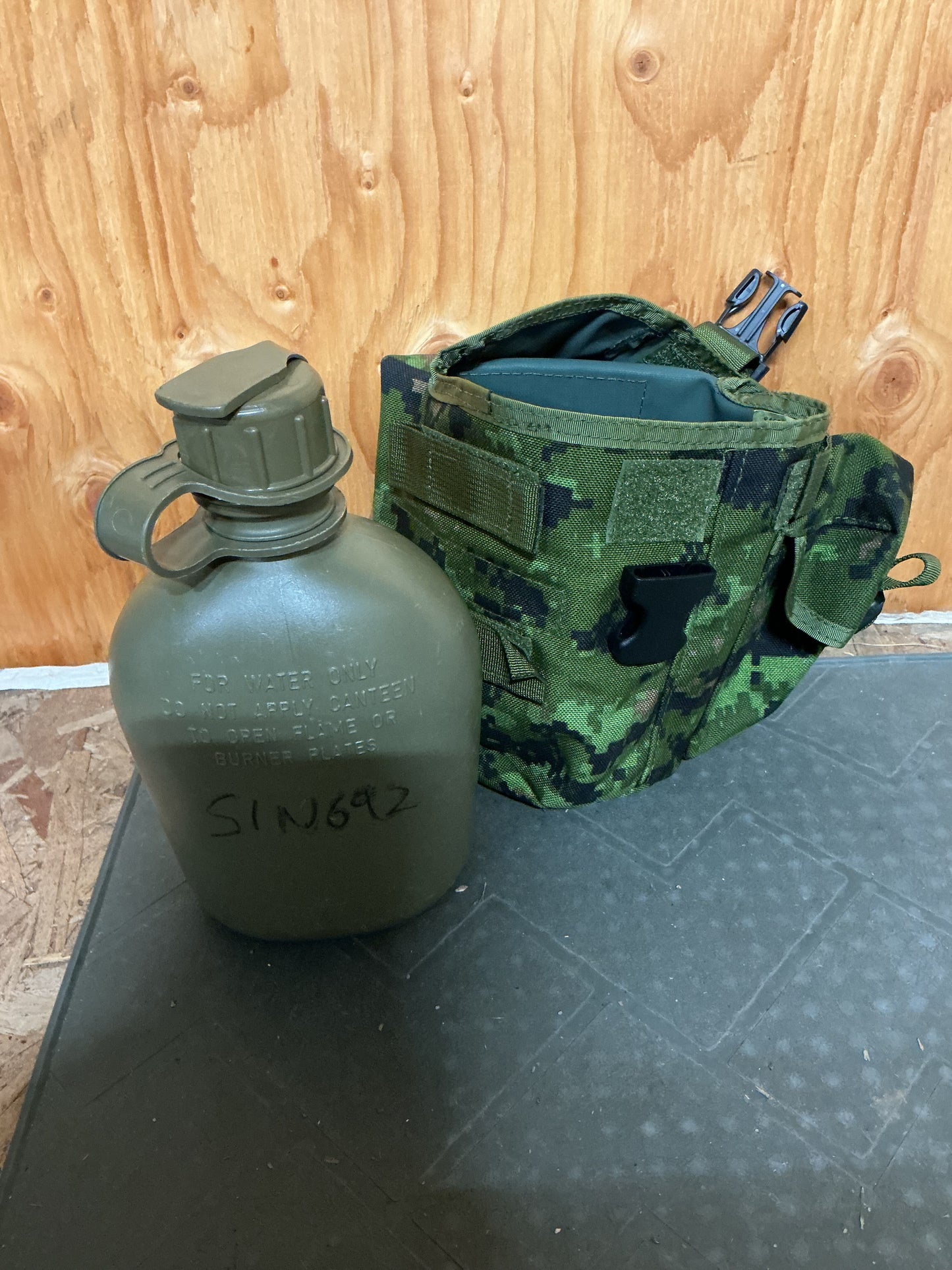 Canadian Forces CADPAT Canteen Cover and Canteen
