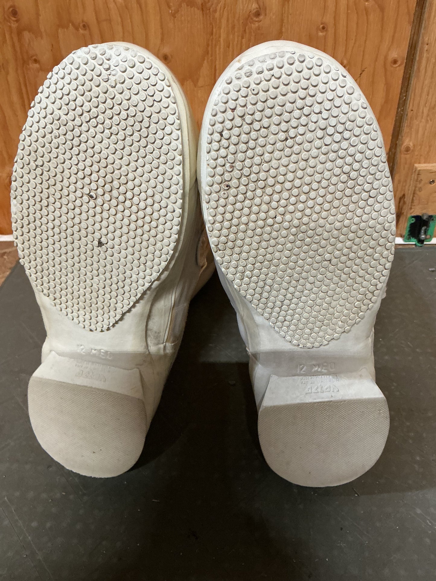 Canadian Military Mucklucks with Liners, Size 12