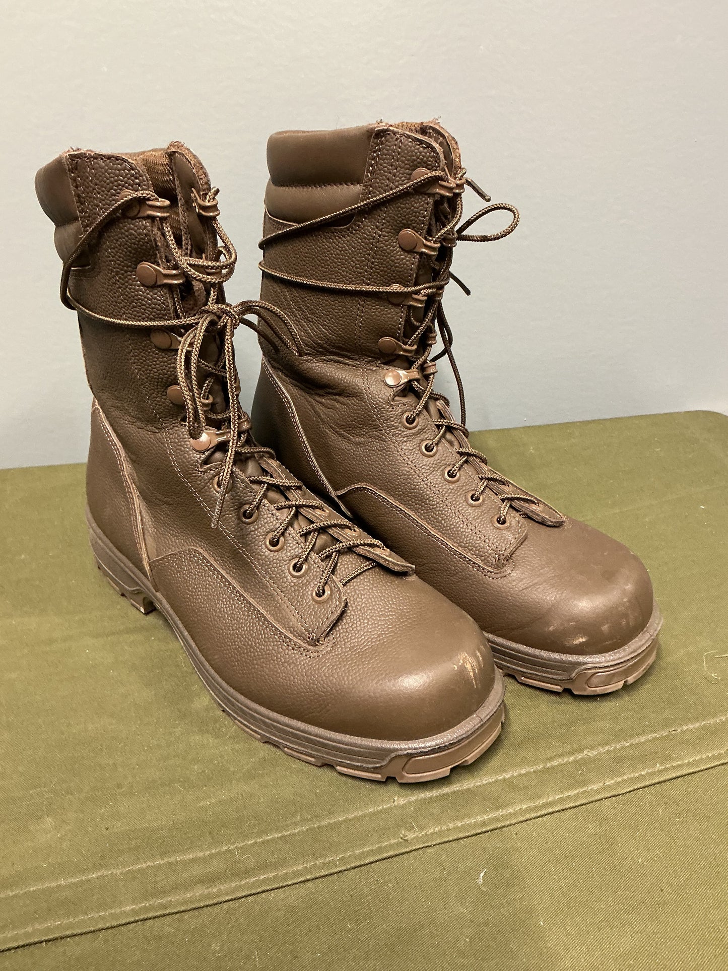 Canadian Military Royer Boots , General purpose combat Size 9.5