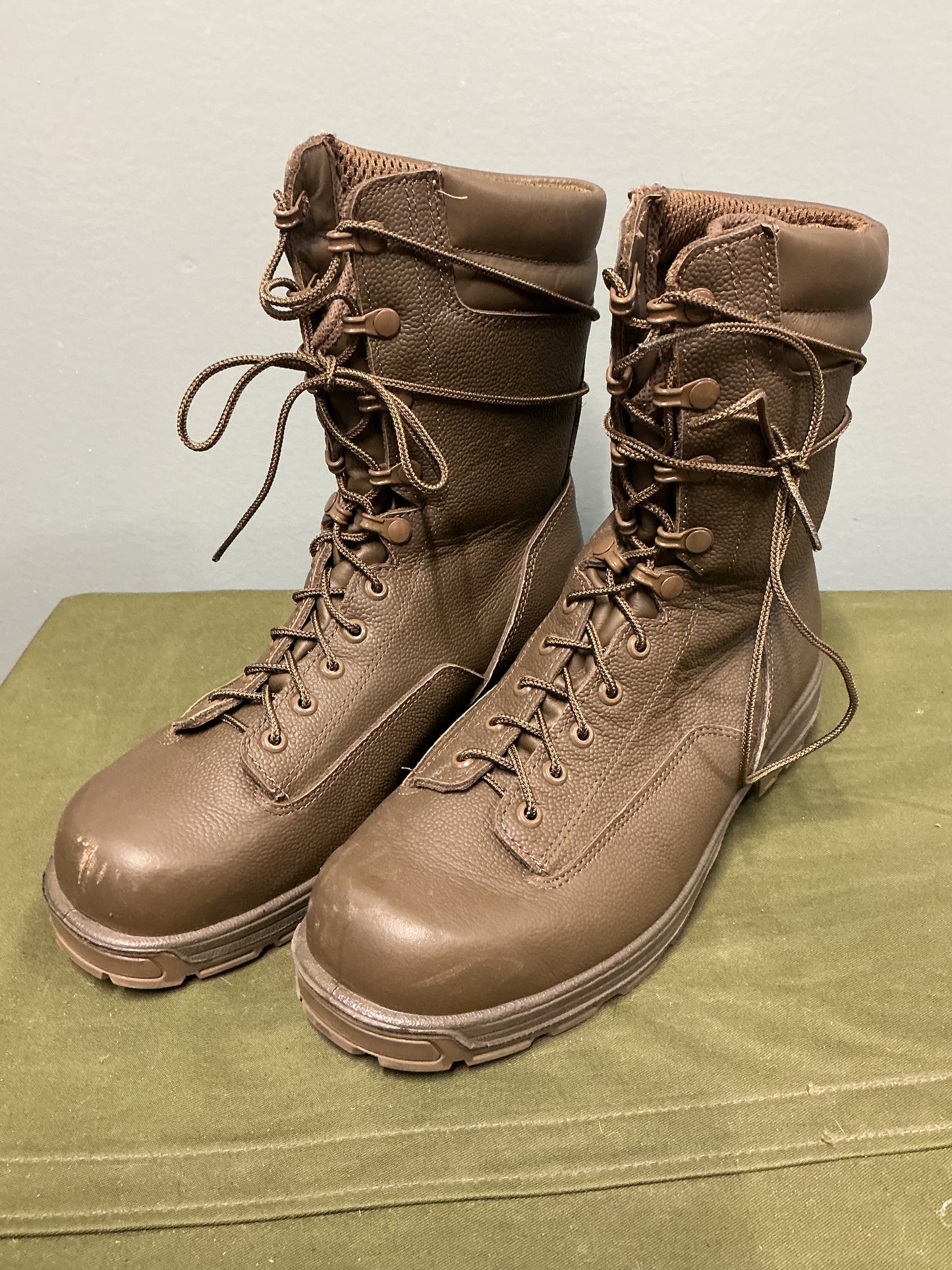 Canadian Military Royer Boots , General purpose combat Size 9.5