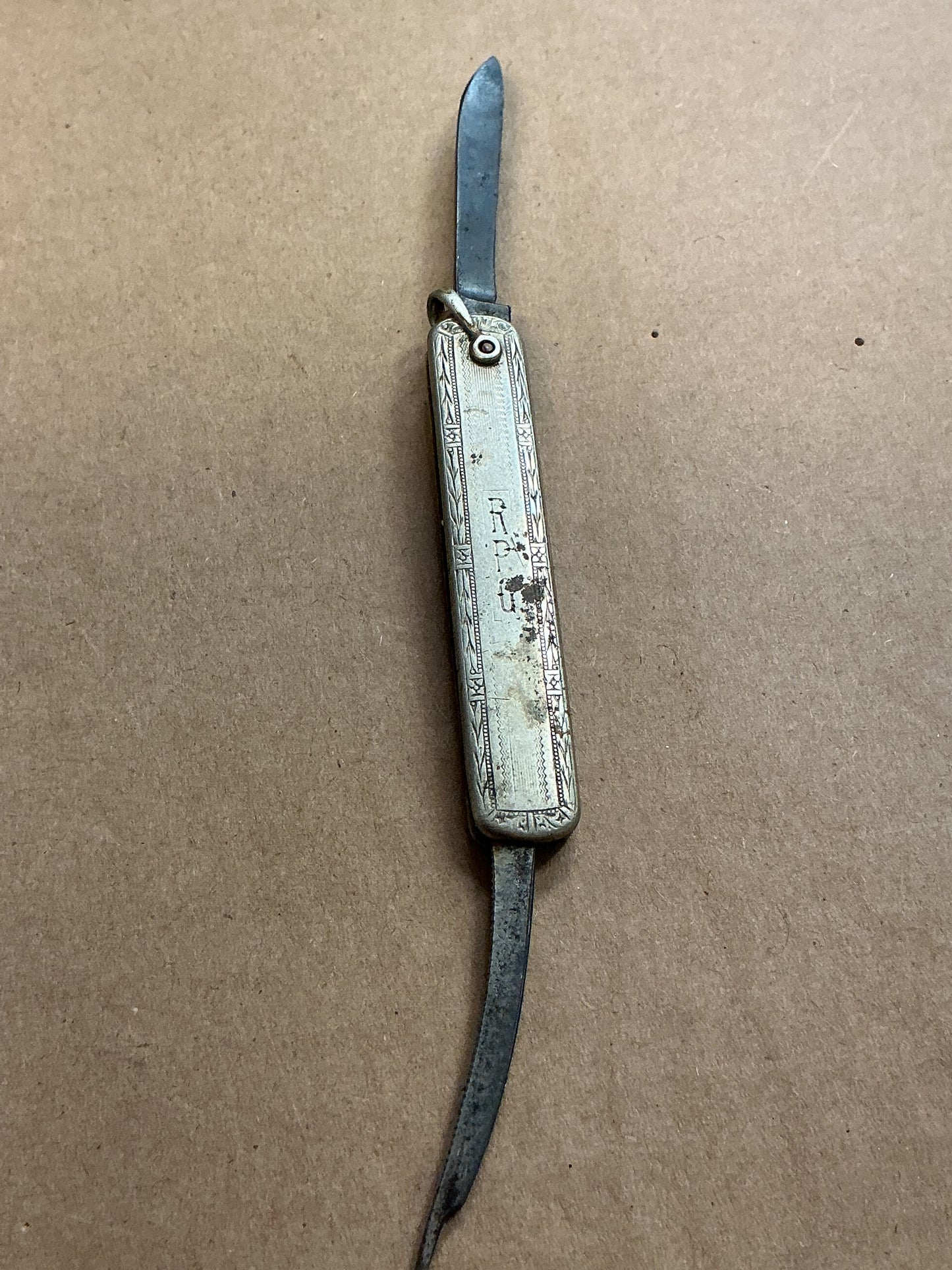 Small 2 Blade gentlemen’s pocket Knife