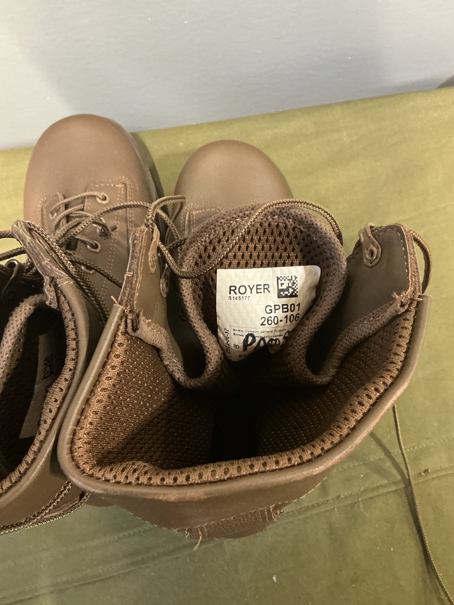 Canadian Forces Royer Boots Size 9 or 260/106