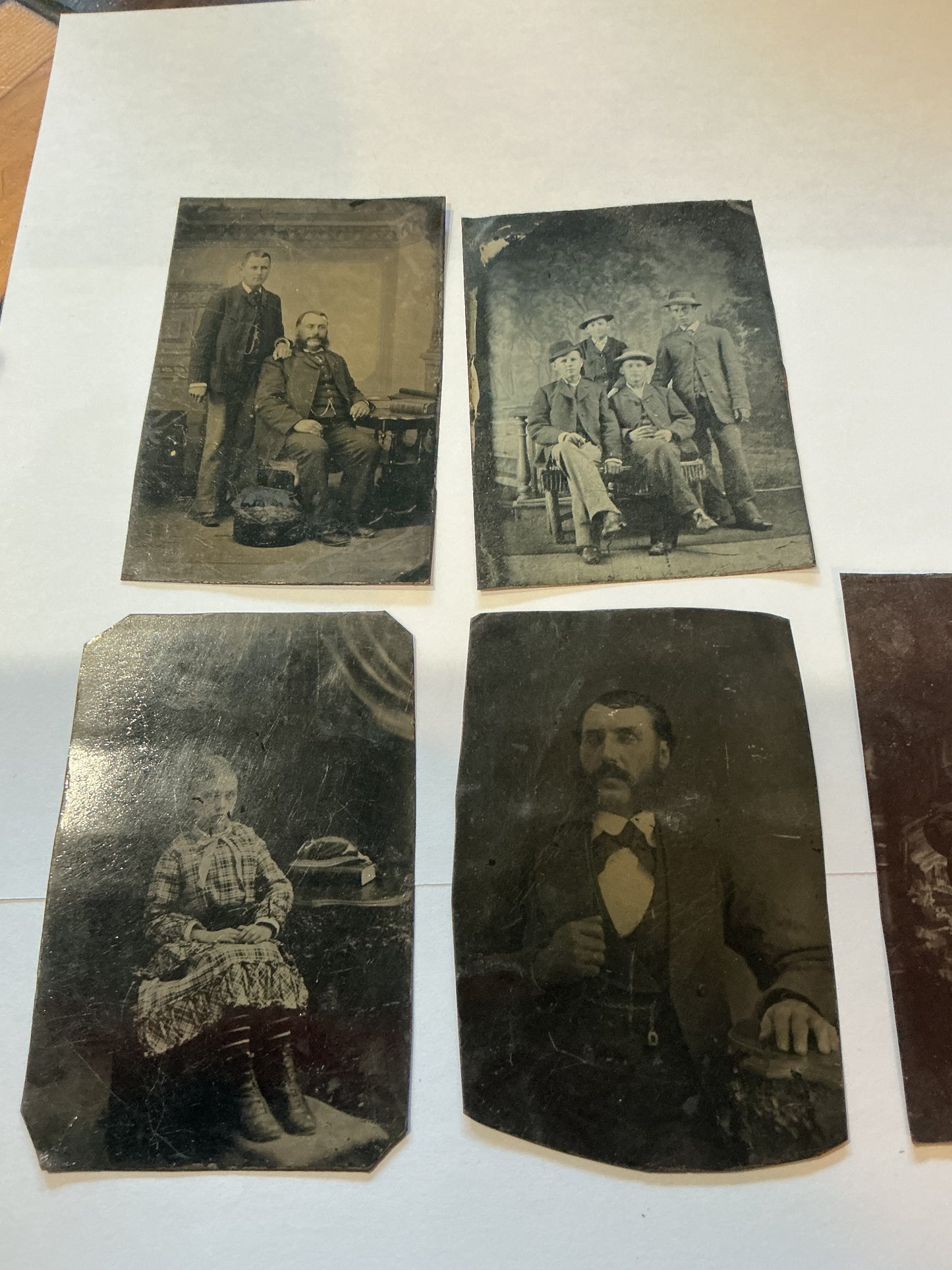 Lot of 5 Victorian  Portraits Tin Plate Photos