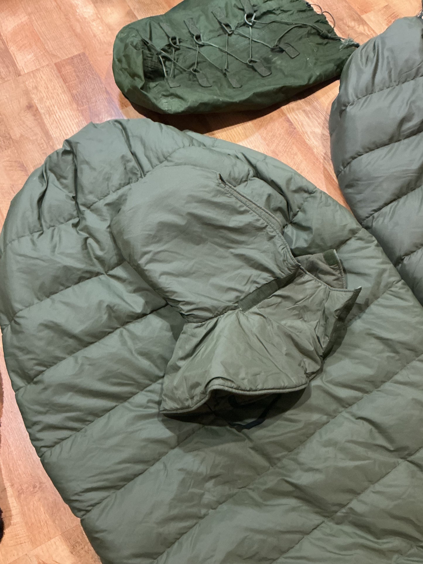 Canadian Military 5 piece Arctic Sleeping Bag
