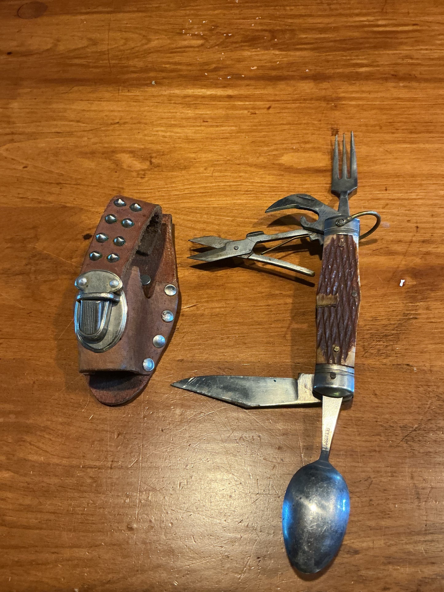 Vintage Japan made Camping Knife , small size stamped stainless Japan comes with leather case , 1960s -70’s