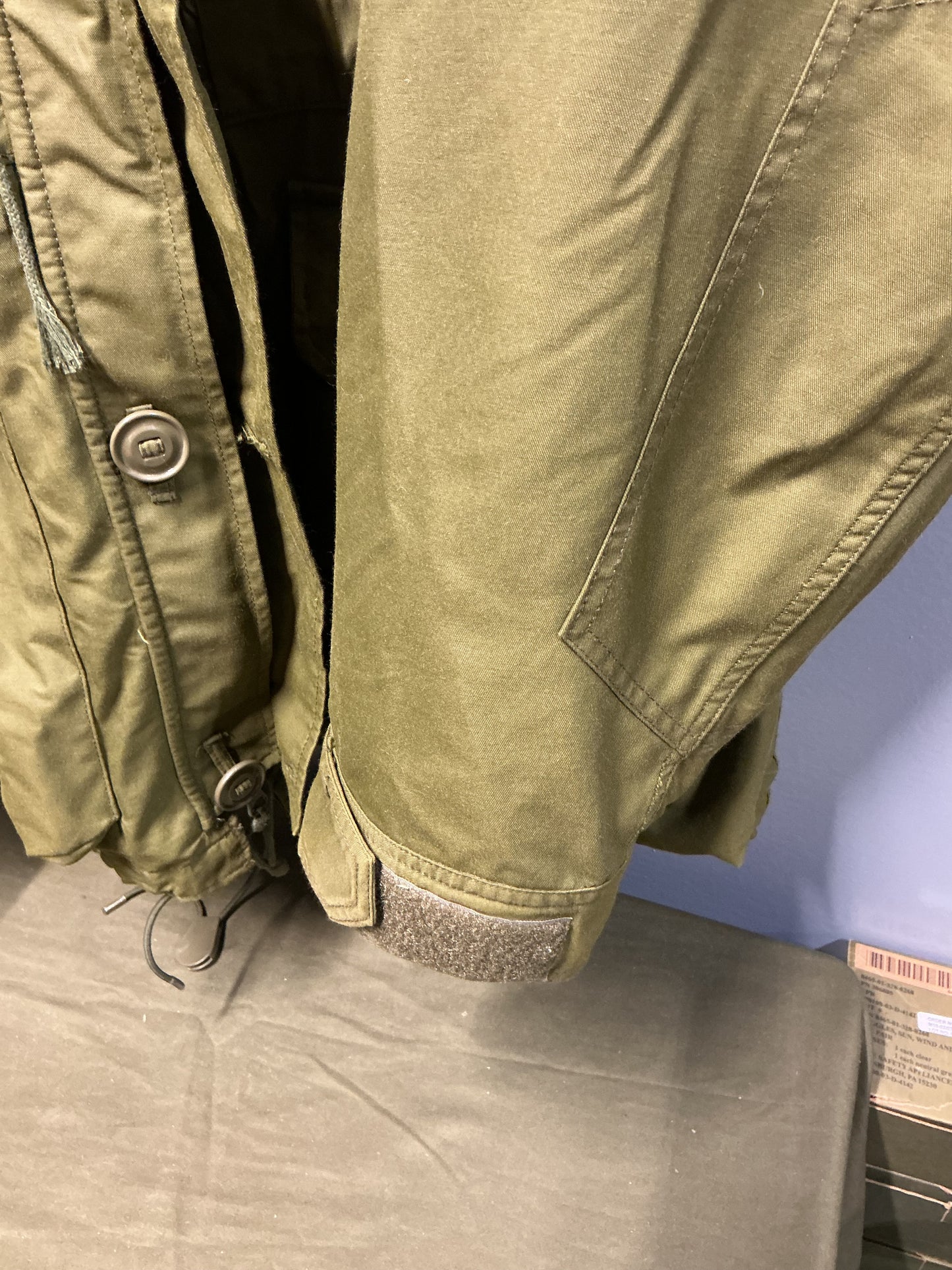 Canadian Cold Wet Weather Parkas Large Tall or 73/44
