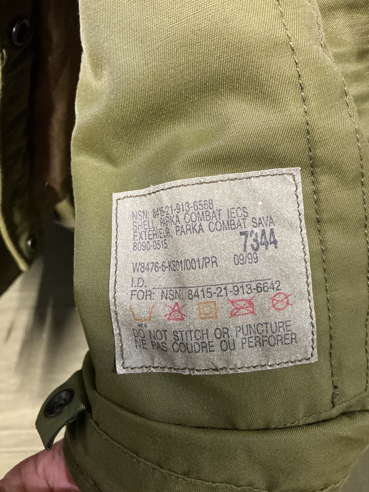 Canadian Cold Wet Weather Parkas Large Tall or 73/44