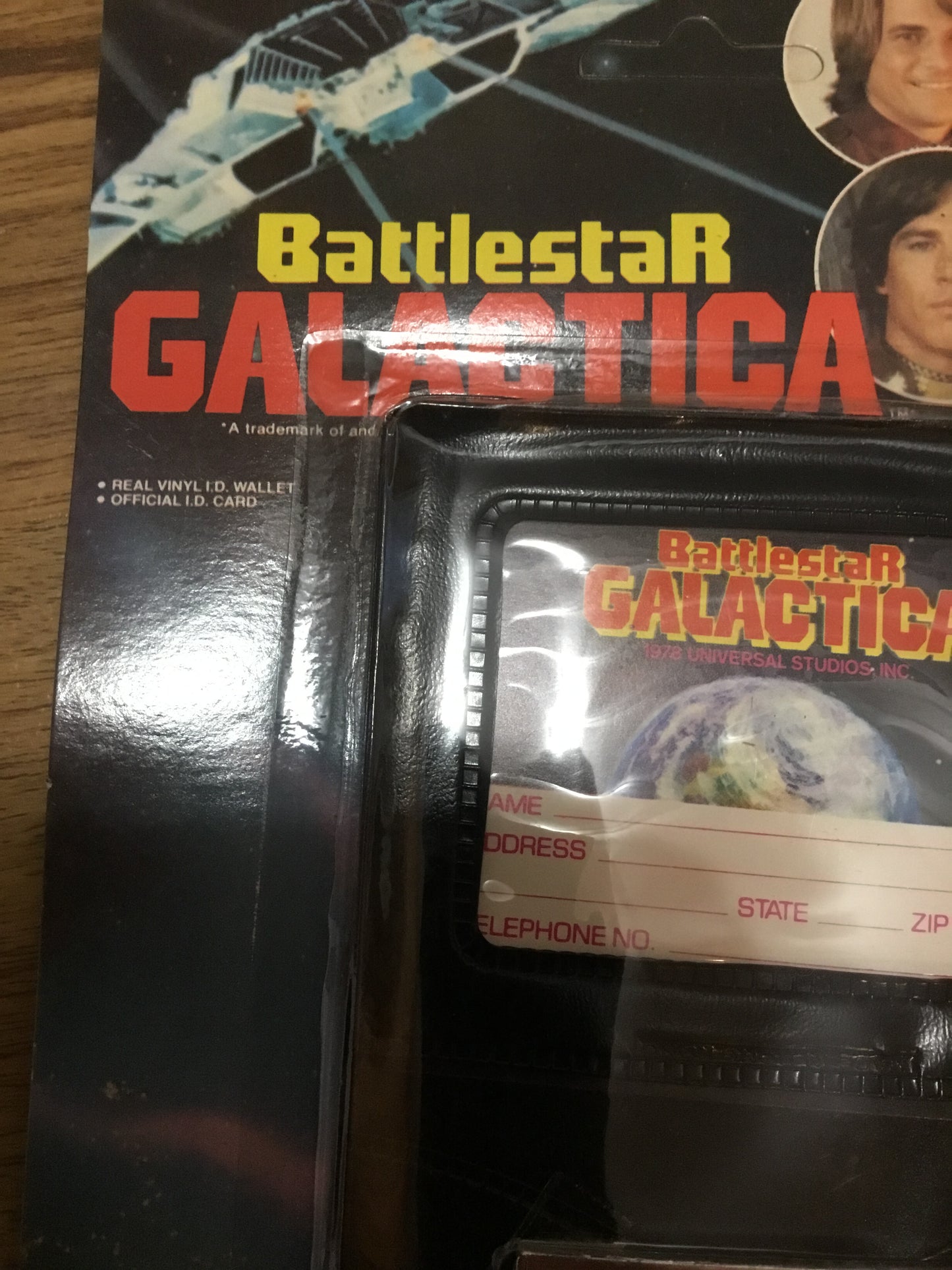 Battlestar Galactica - Captains ID Wallet - 1978 On Card