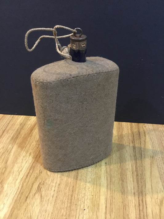 WW11 37 Pattern Canadian/British Enamelled Canteen