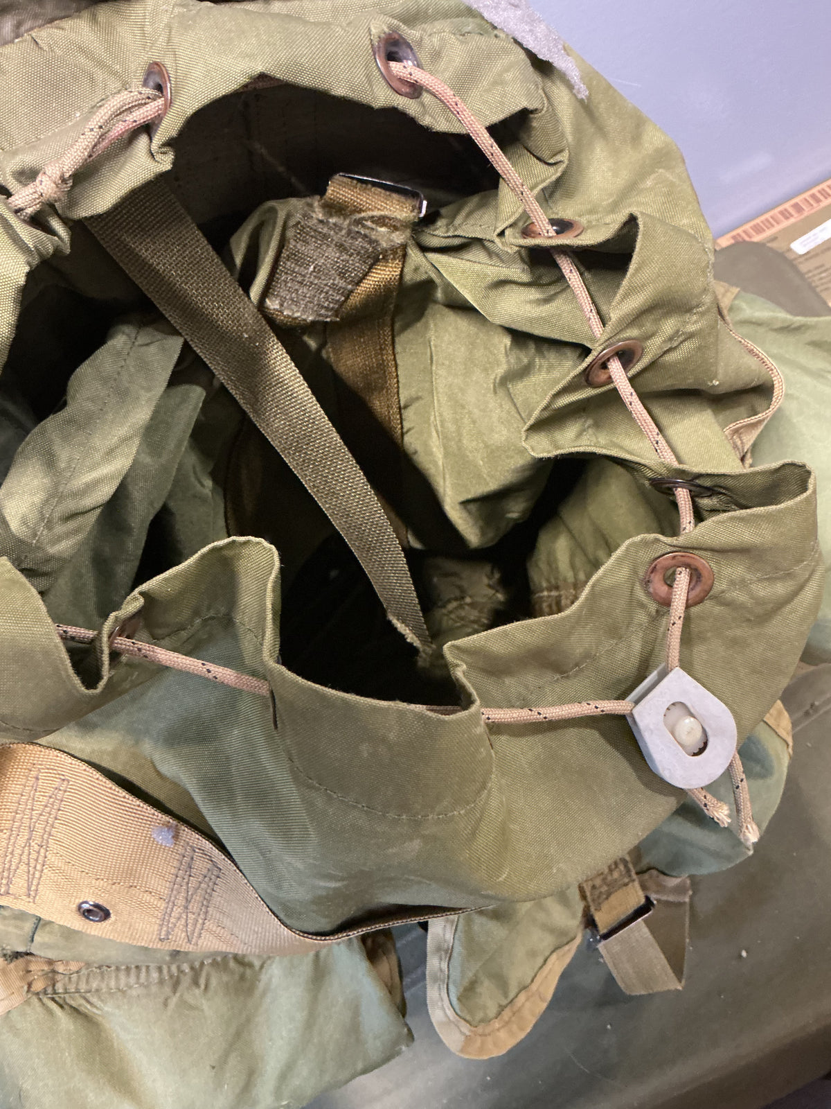 U.S. Military Alice Pack with straps Medium Size