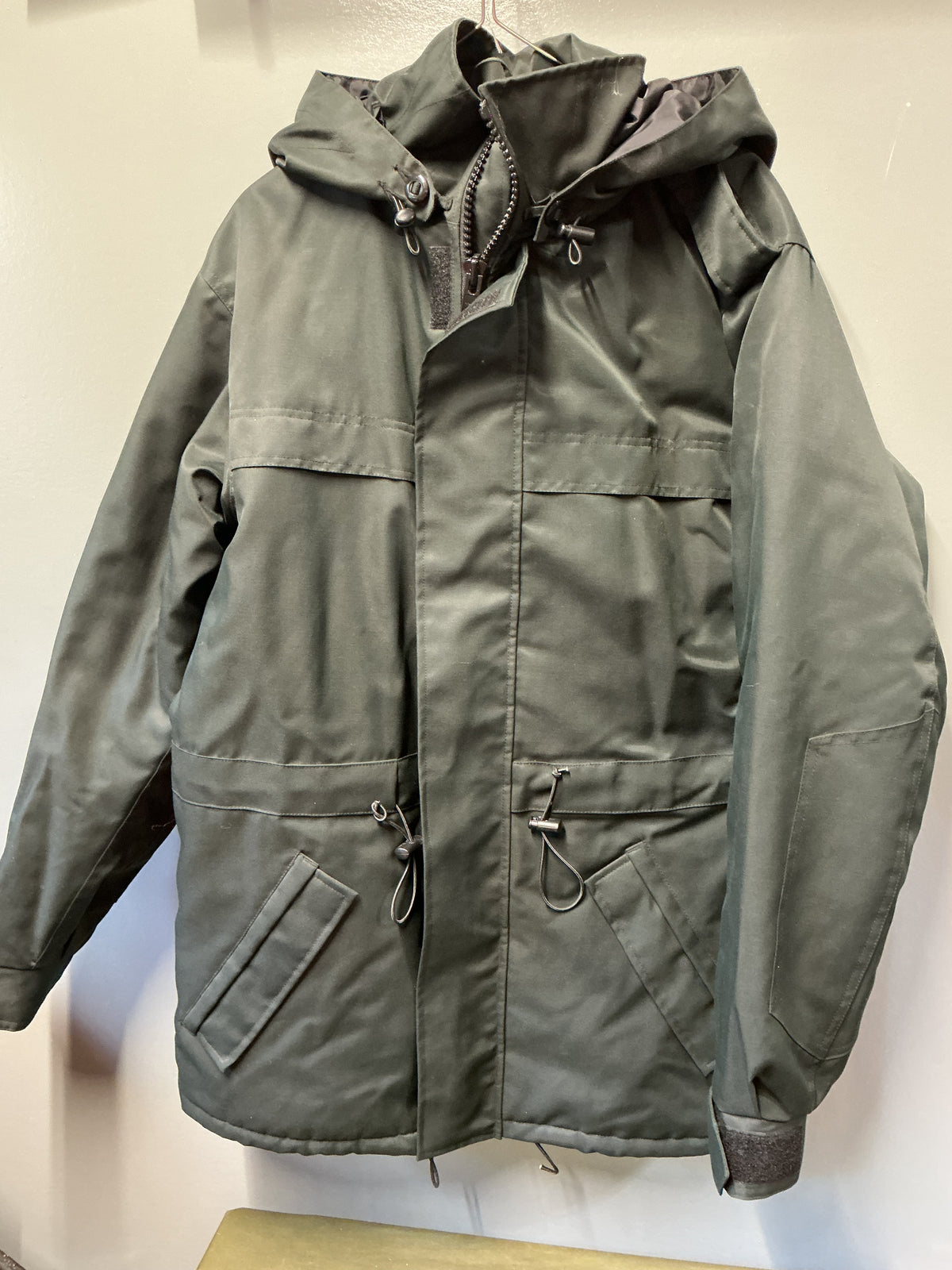 Canadian Military Winter Parkas Small -tall 73/36