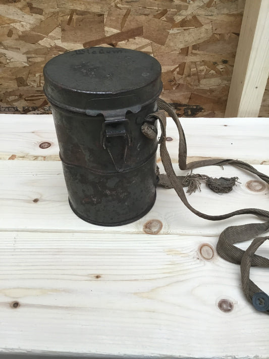 WW1 German M17 Gas Canister With Spare Lenses Paper Instructional Insert,