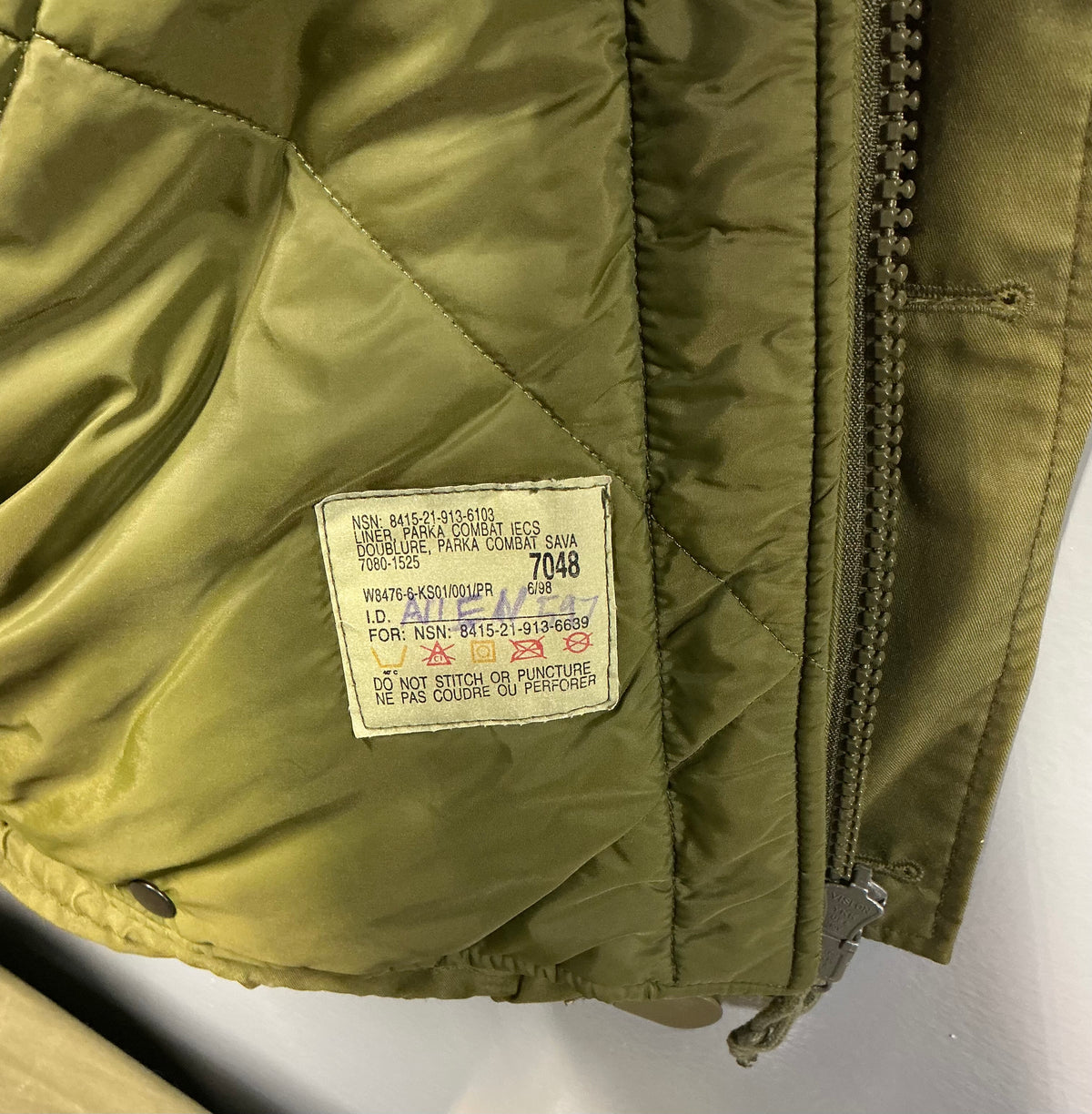 Canadian Army Arctic Cold Weather Parkas with Gore-Tex Liner XL or 70/48