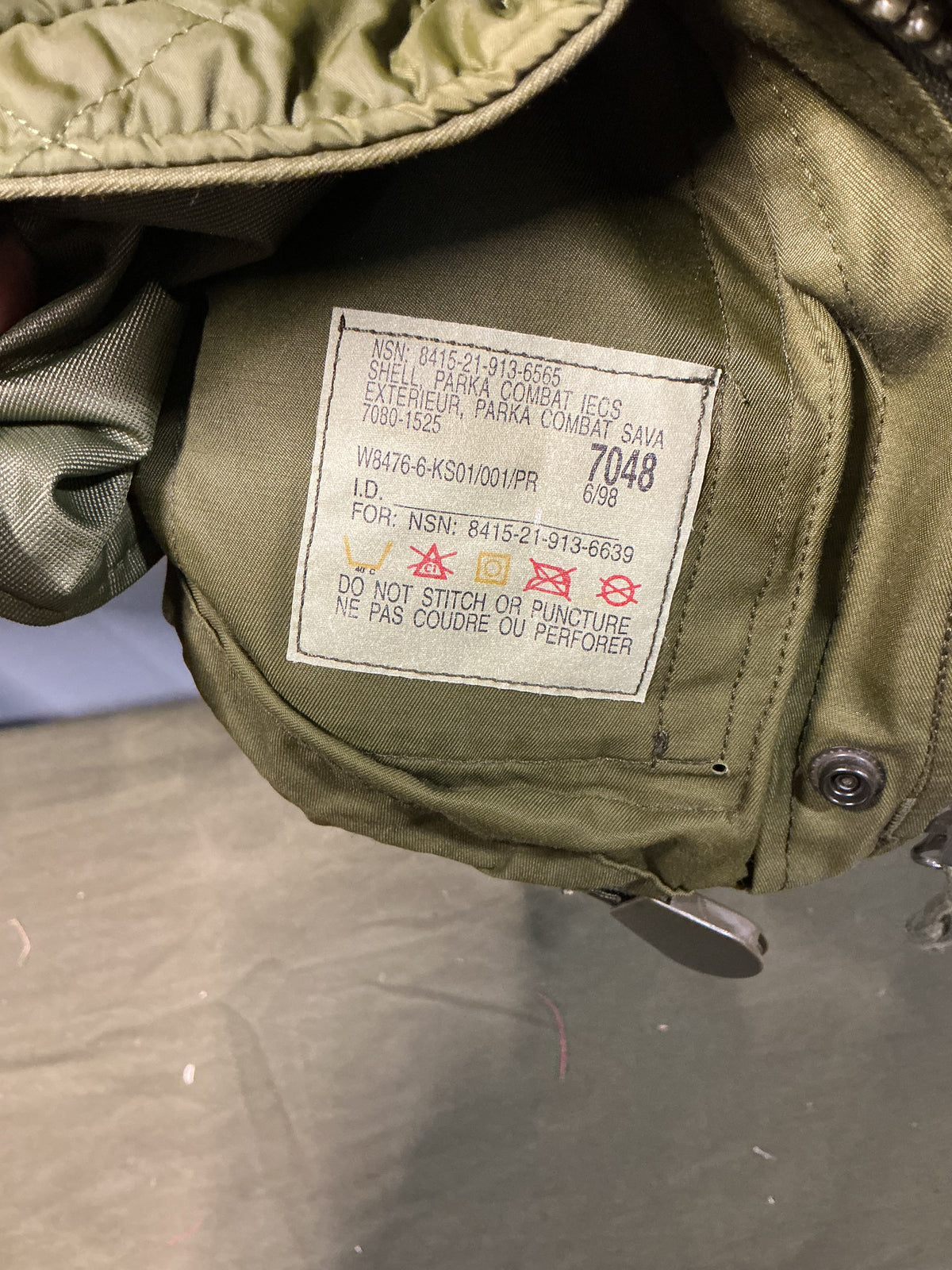 Canadian Army Arctic Cold Weather Parkas with Gore-Tex Liner XL or 70/48