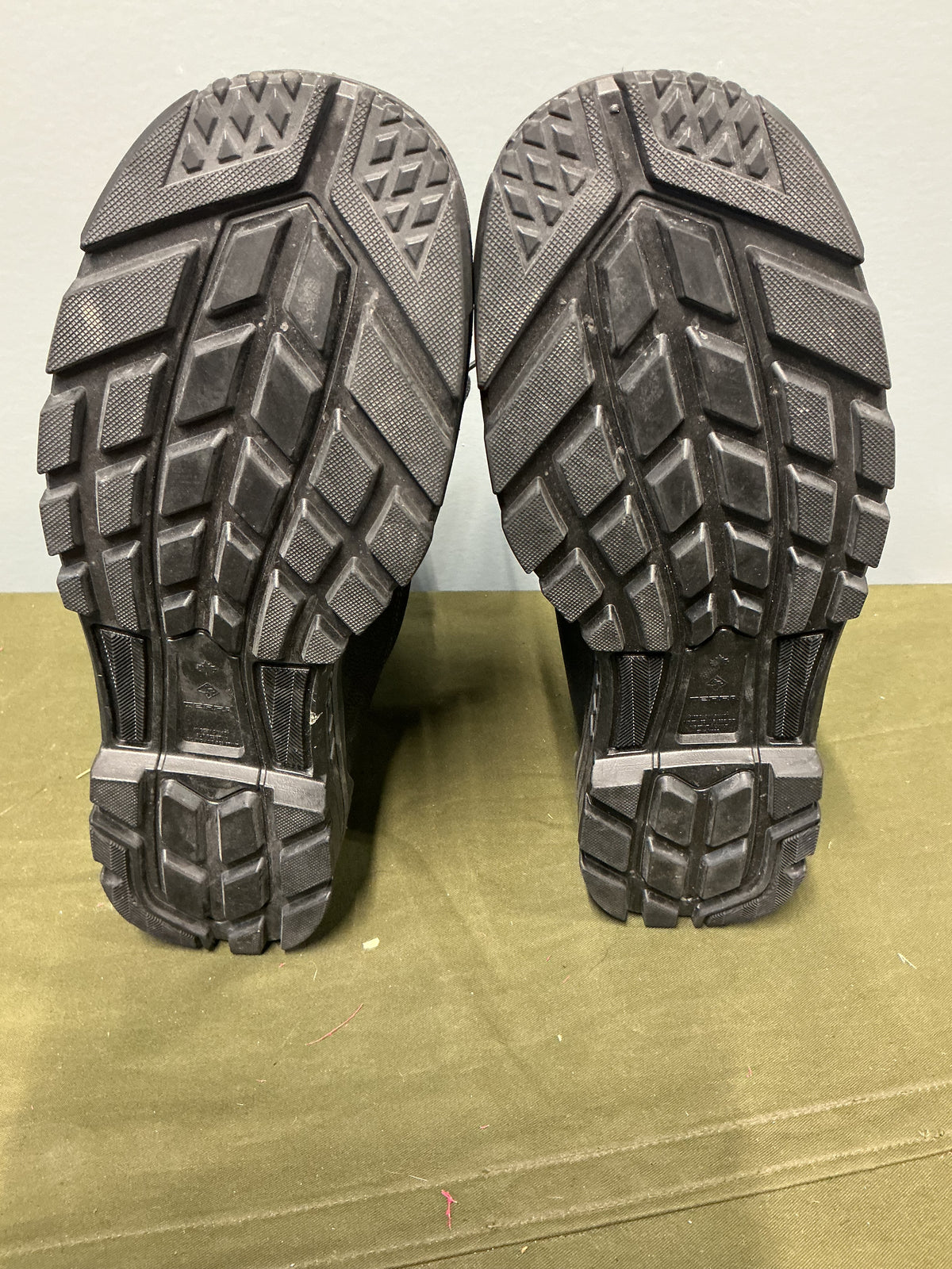 Canadian Navy Cold Wet Weather Safety Boots Size 12 or 190/106