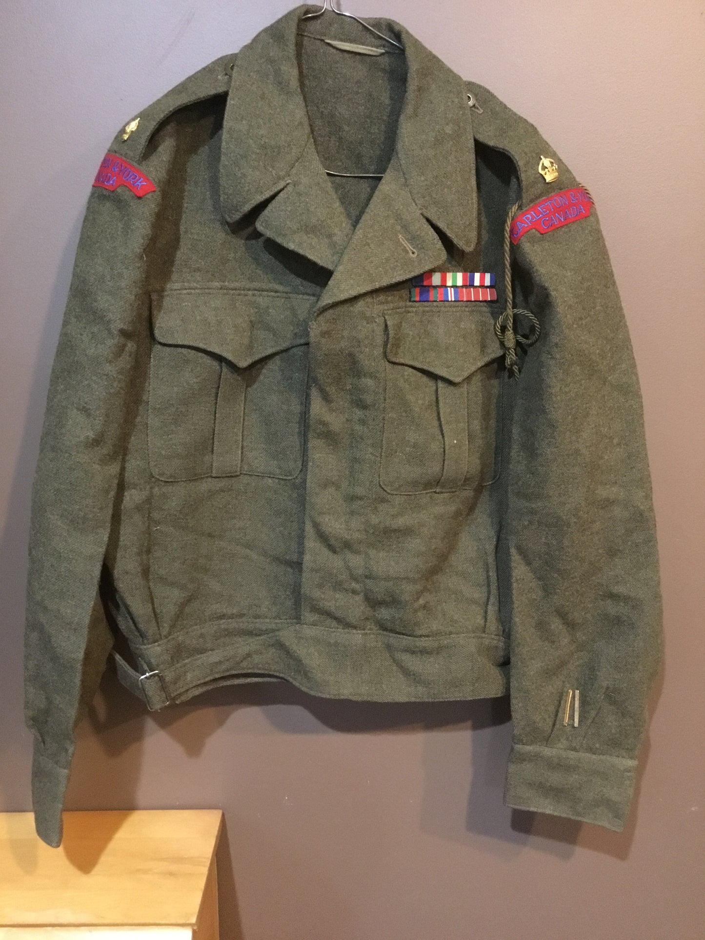 Post War Canadian Carleton And York Battle Dress Tunic  1947 Medium
