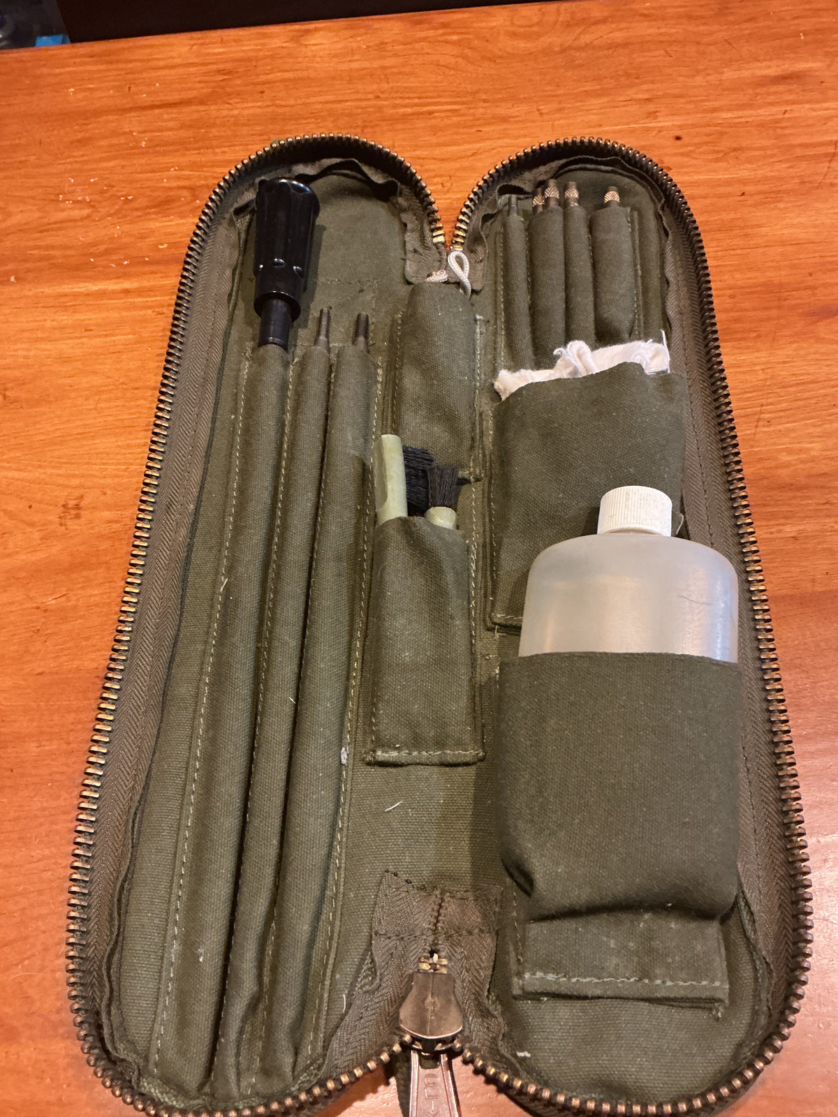 Vintage CANADIAN MILITARY FN C1 CLEANING KIT