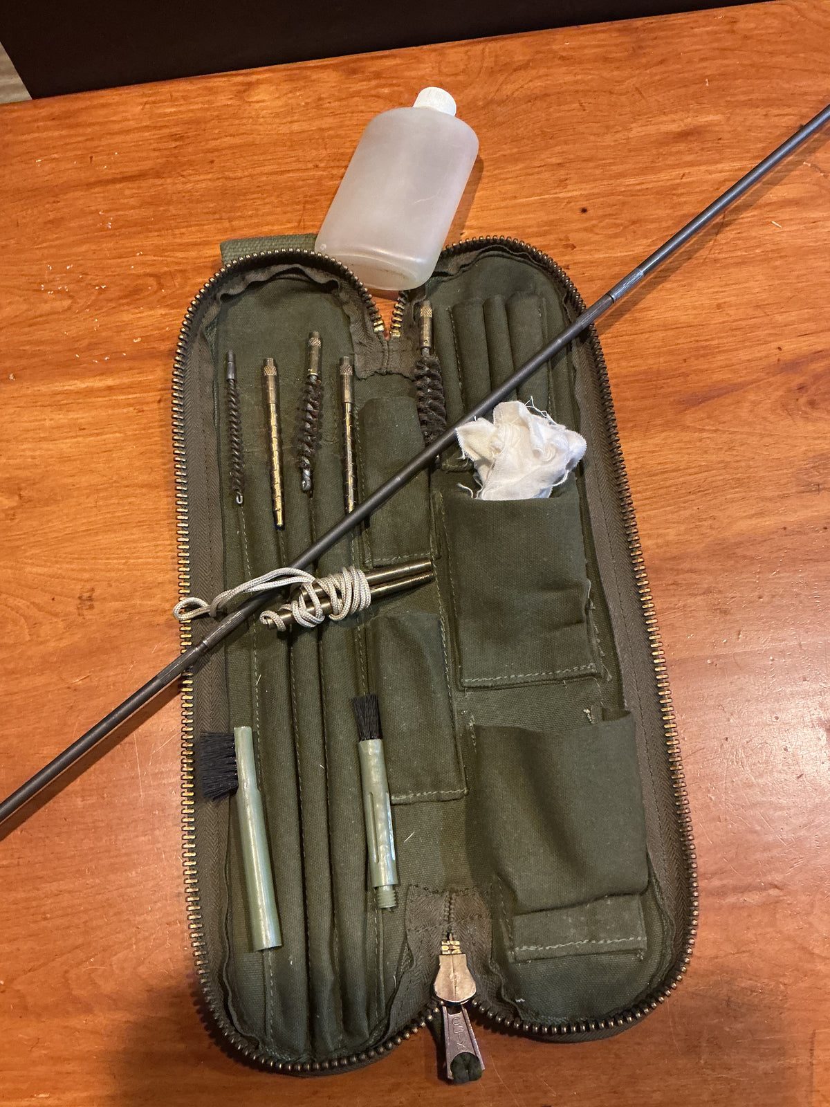 Vintage CANADIAN MILITARY FN C1 CLEANING KIT