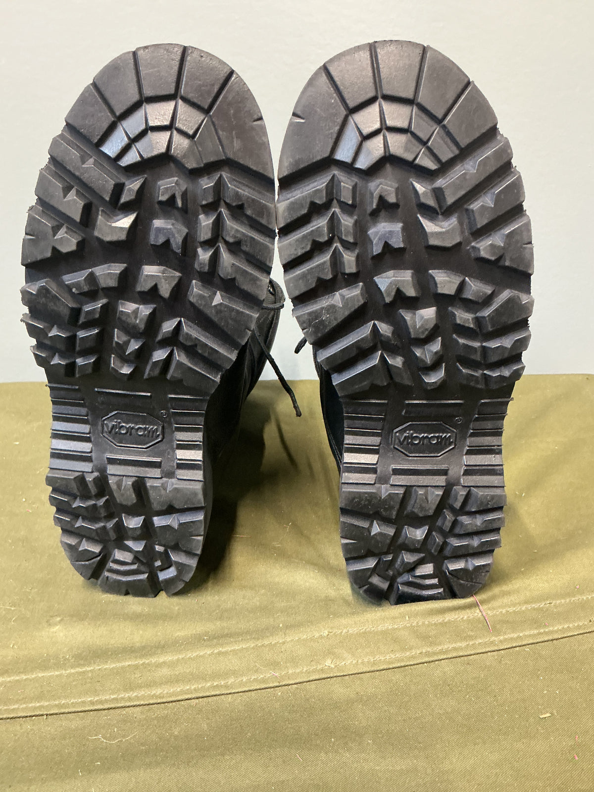 Canadian Forces H.H. Brown Cold/Wet WEATHER COMBAT BOOT SIZE 10 Or 270/106