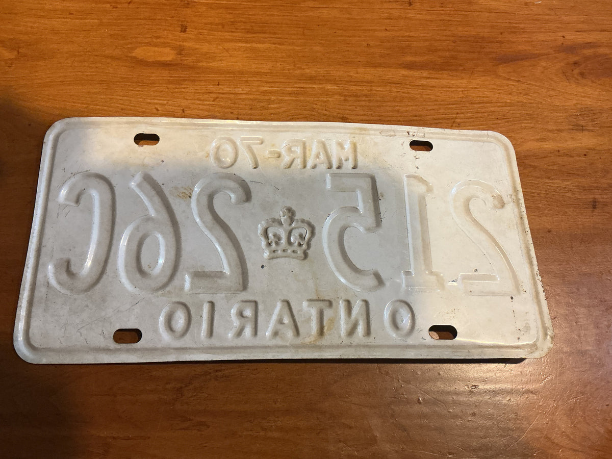 Mar 1970 Ontario License Plate 215👑26C
