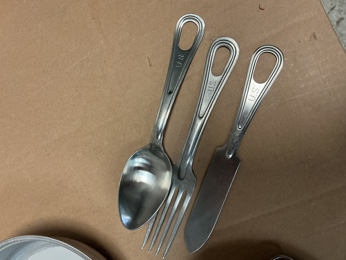 U.S. Military Stainless Mess Kit with Utensils