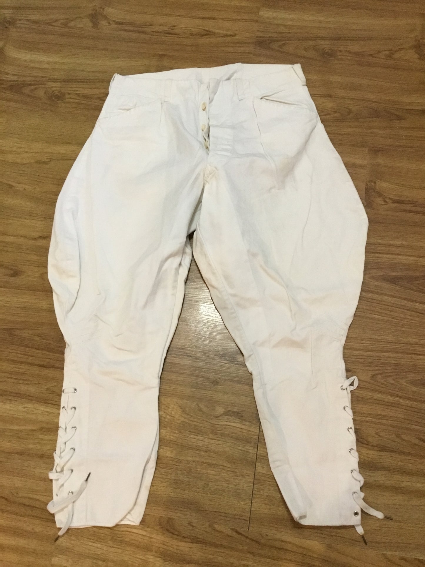 Men’s pantaloon pants