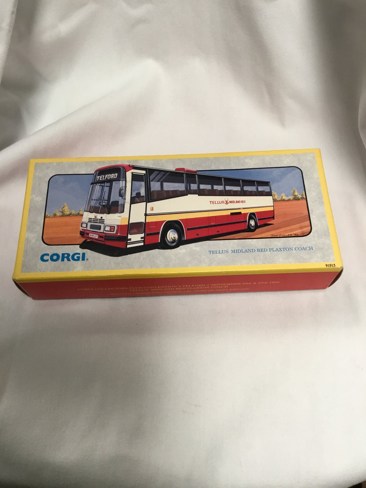 Corgi Tellus Midland Red Plaxton Coach /bus