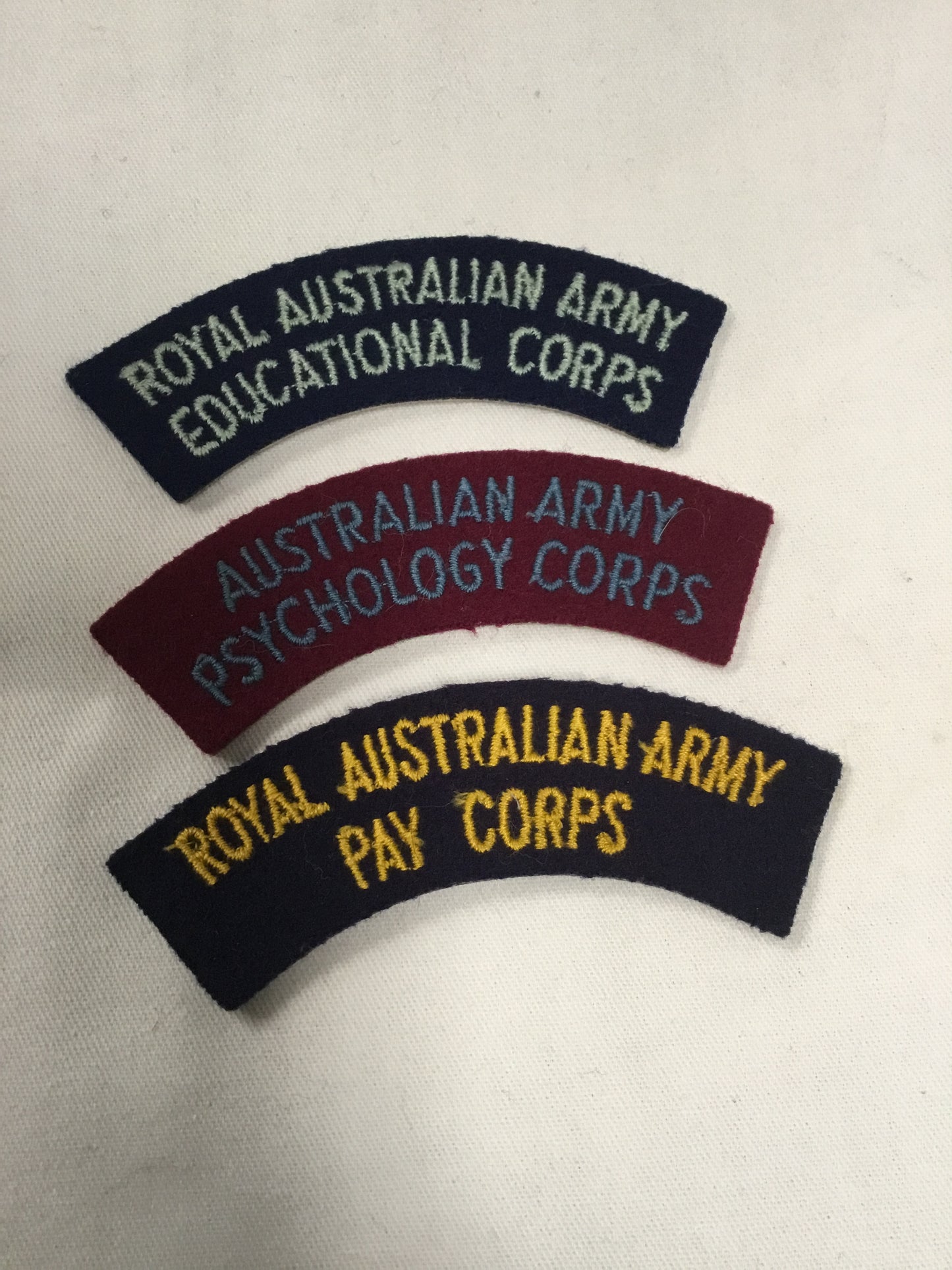 Lot of three original Australian Army shoulder flashes