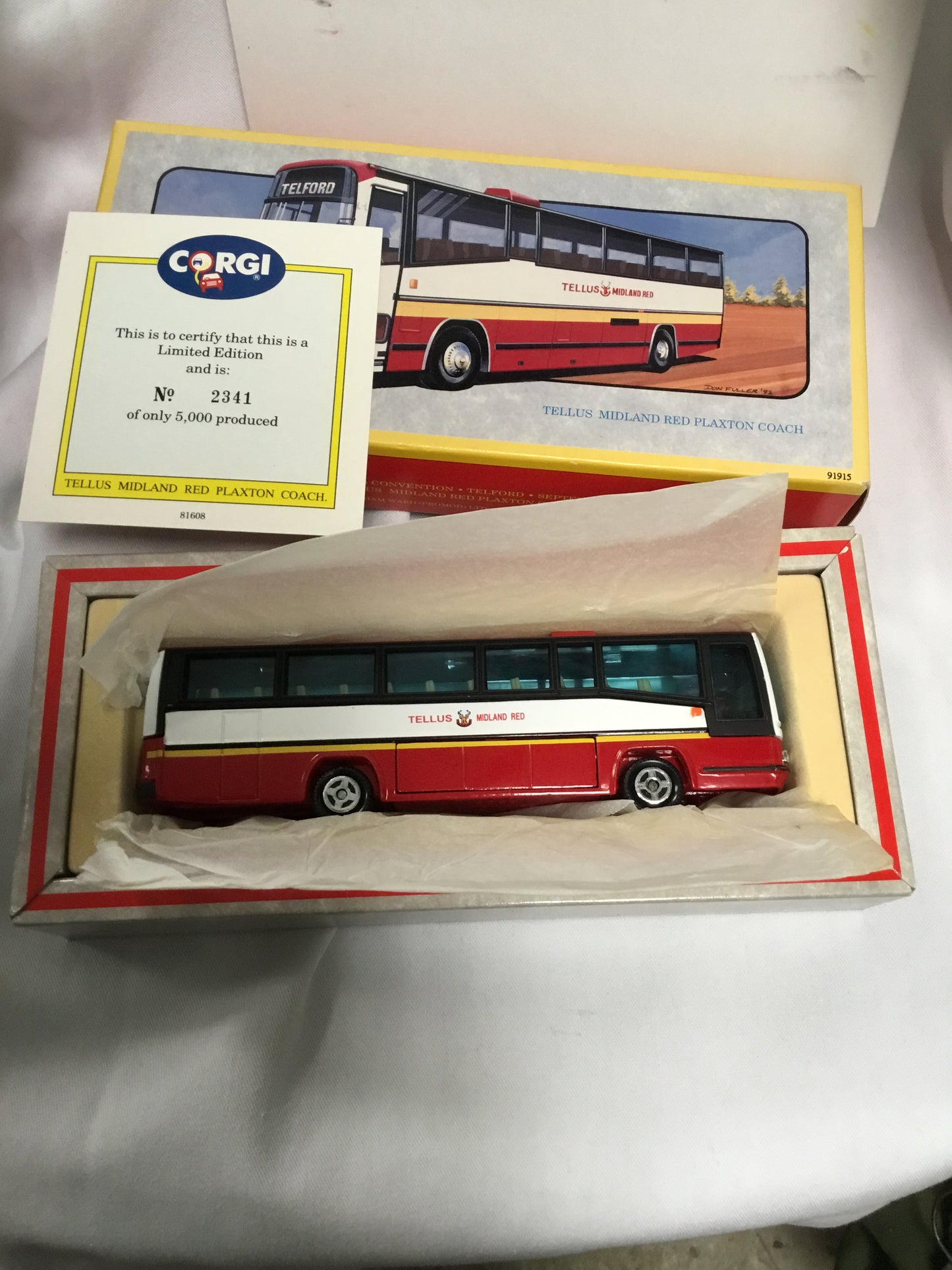 Corgi Tellus Midland Red Plaxton Coach /bus